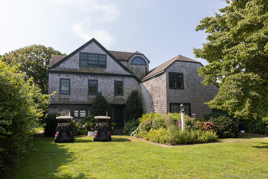 17 Agawam Avenue Property Photo 4