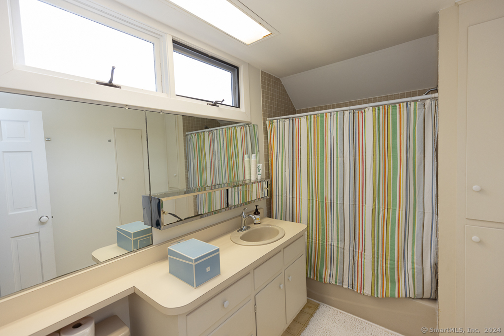 17 Agawam Avenue Property Photo 30