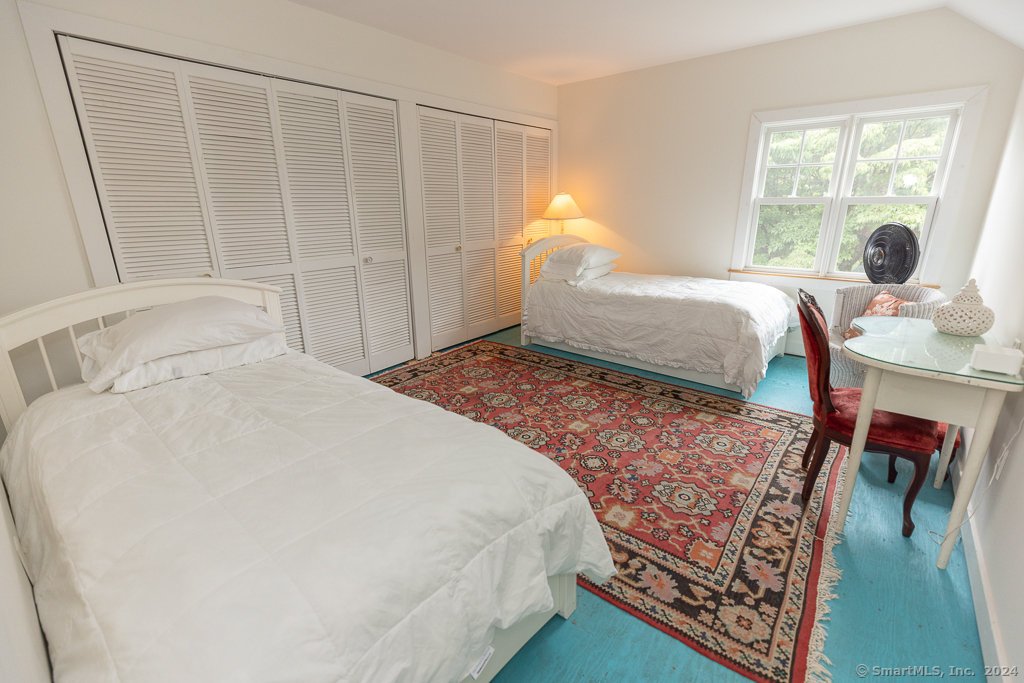 17 Agawam Avenue Property Photo 31