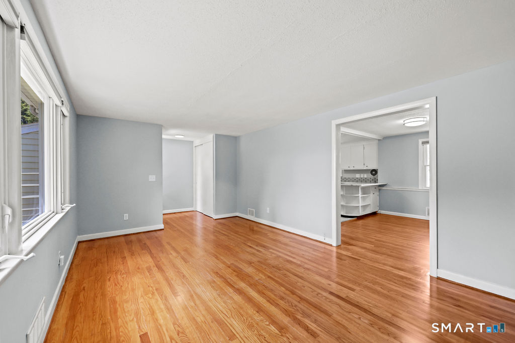 130 Florence Street Property Photo 15