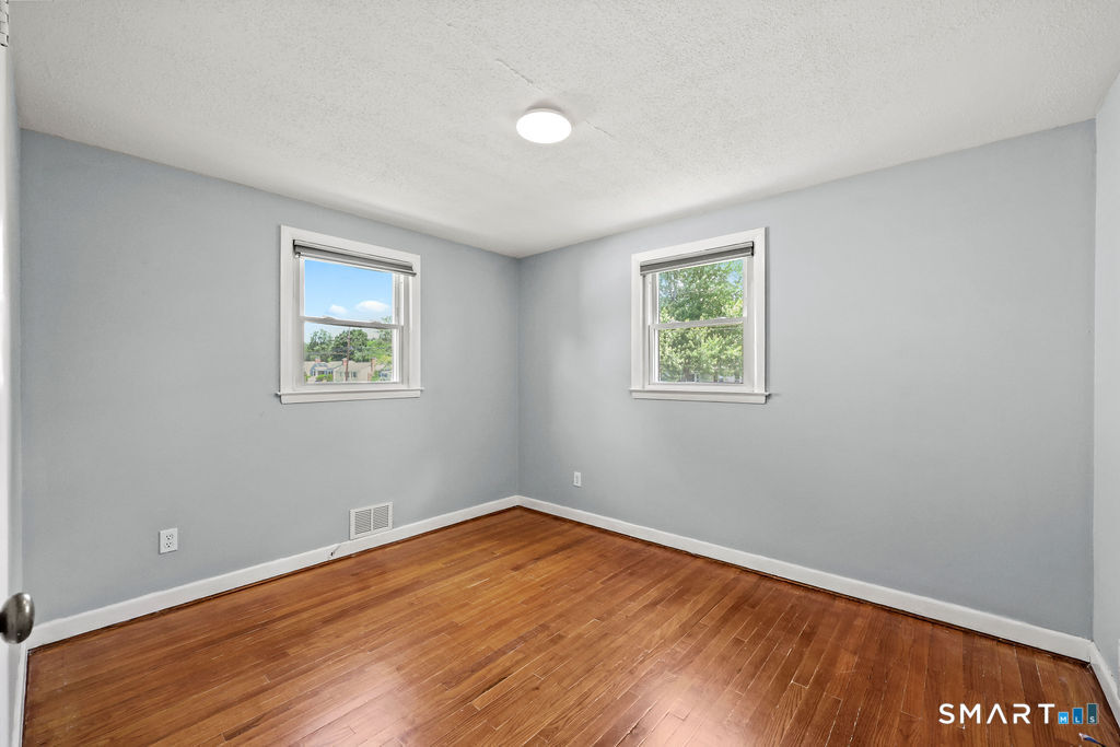 130 Florence Street Property Photo 20
