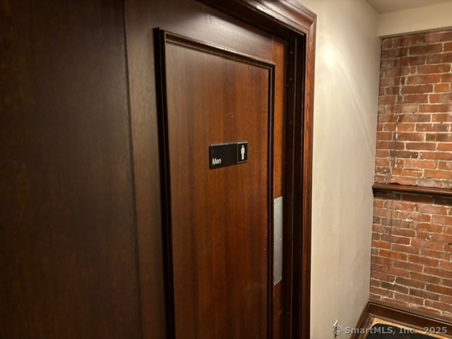 24129968 Property Photo 6