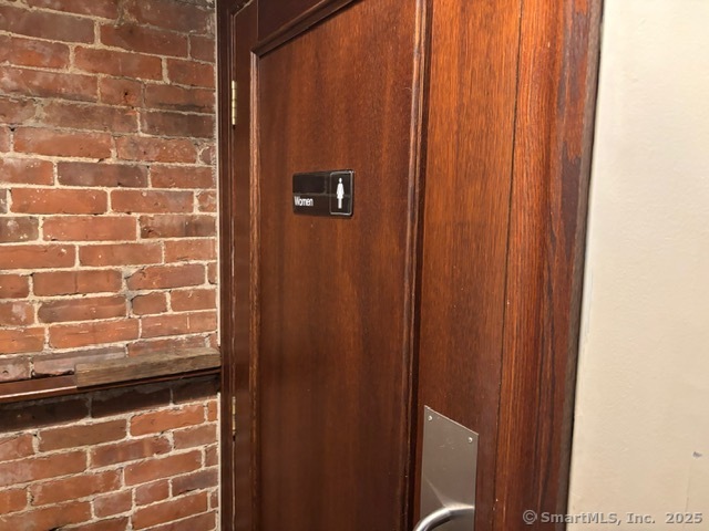 24129968 Property Photo 7