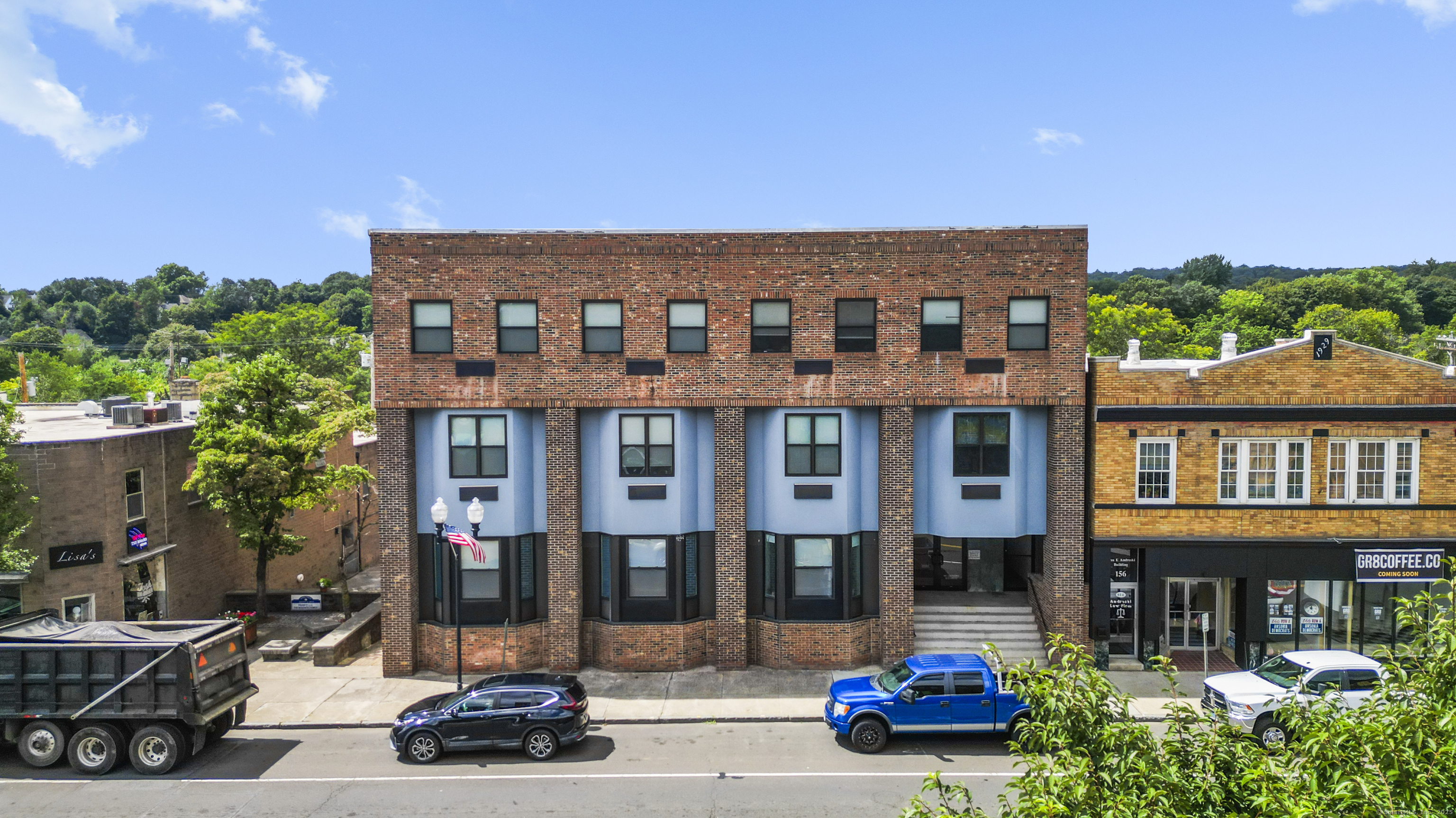 158 Main Street