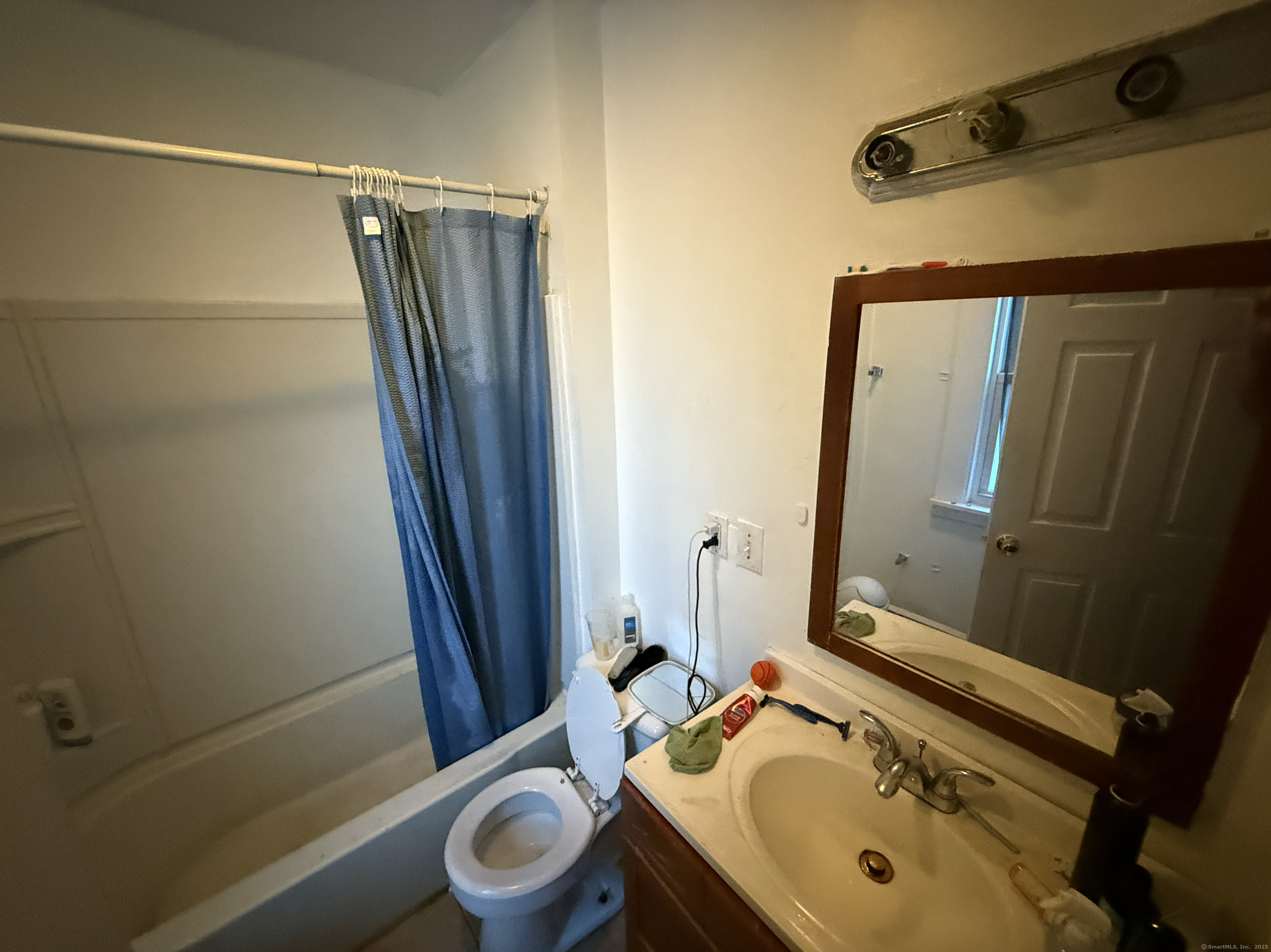 597-603 Winchester Avenue Property Photo 6