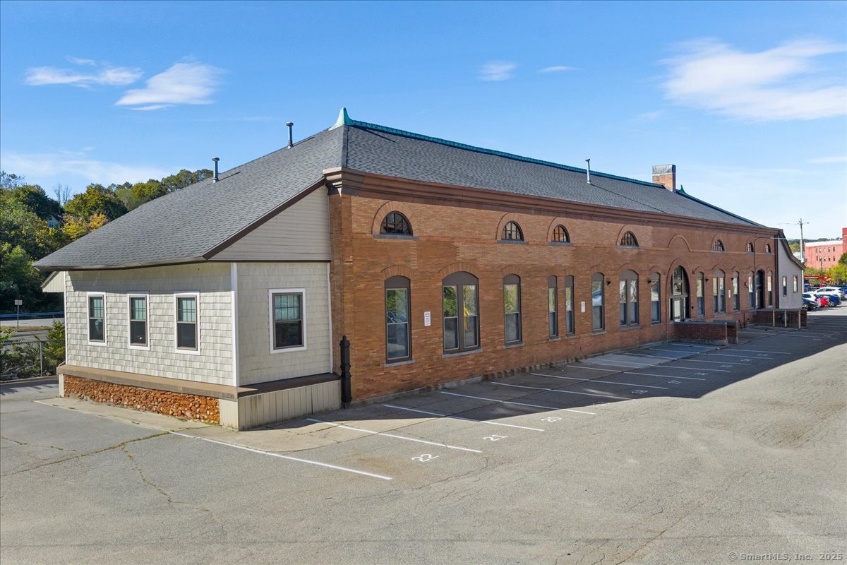 10 Railroad Avenue Property Photo 1