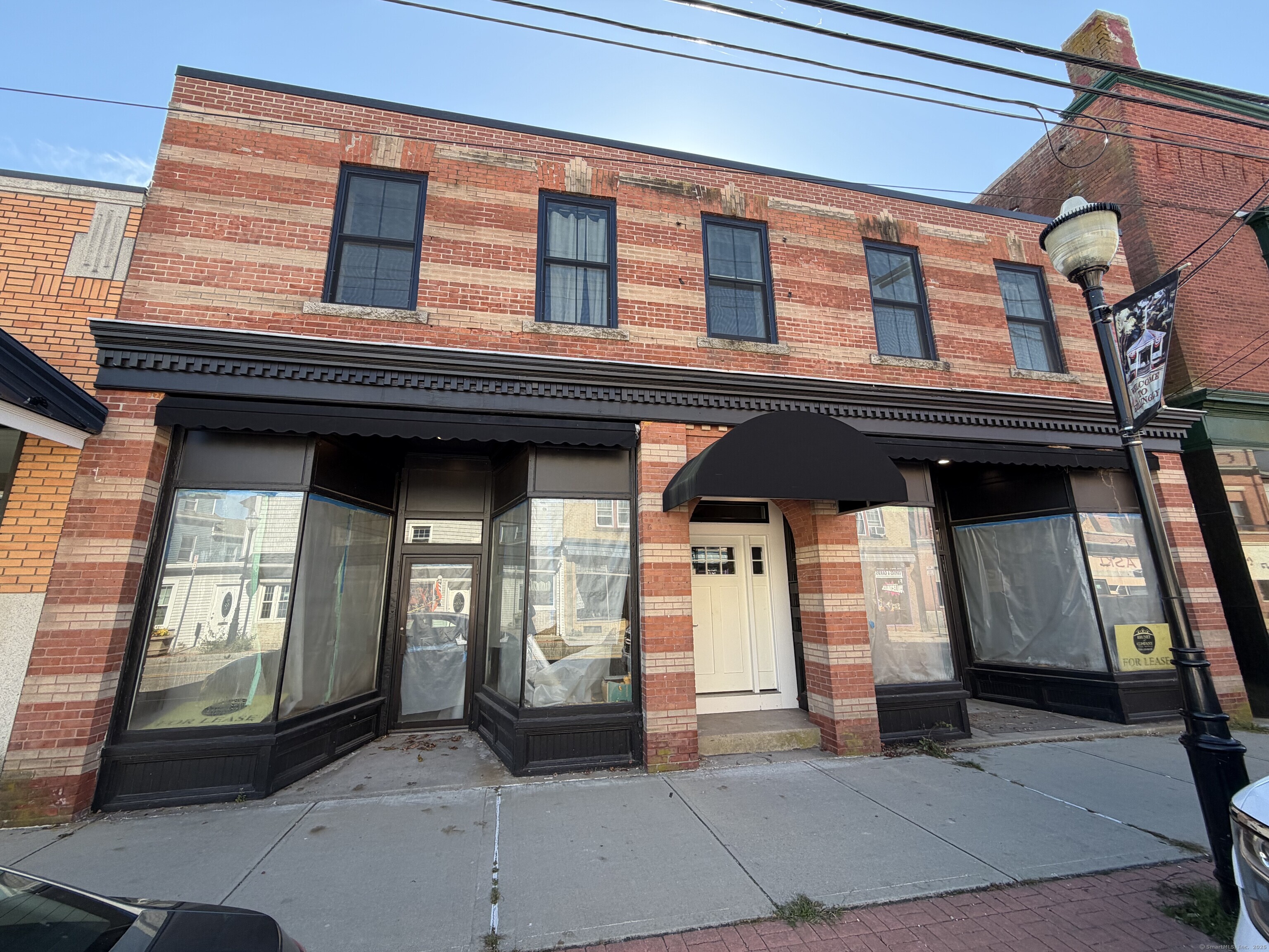 90 Main Street Property Photo 1