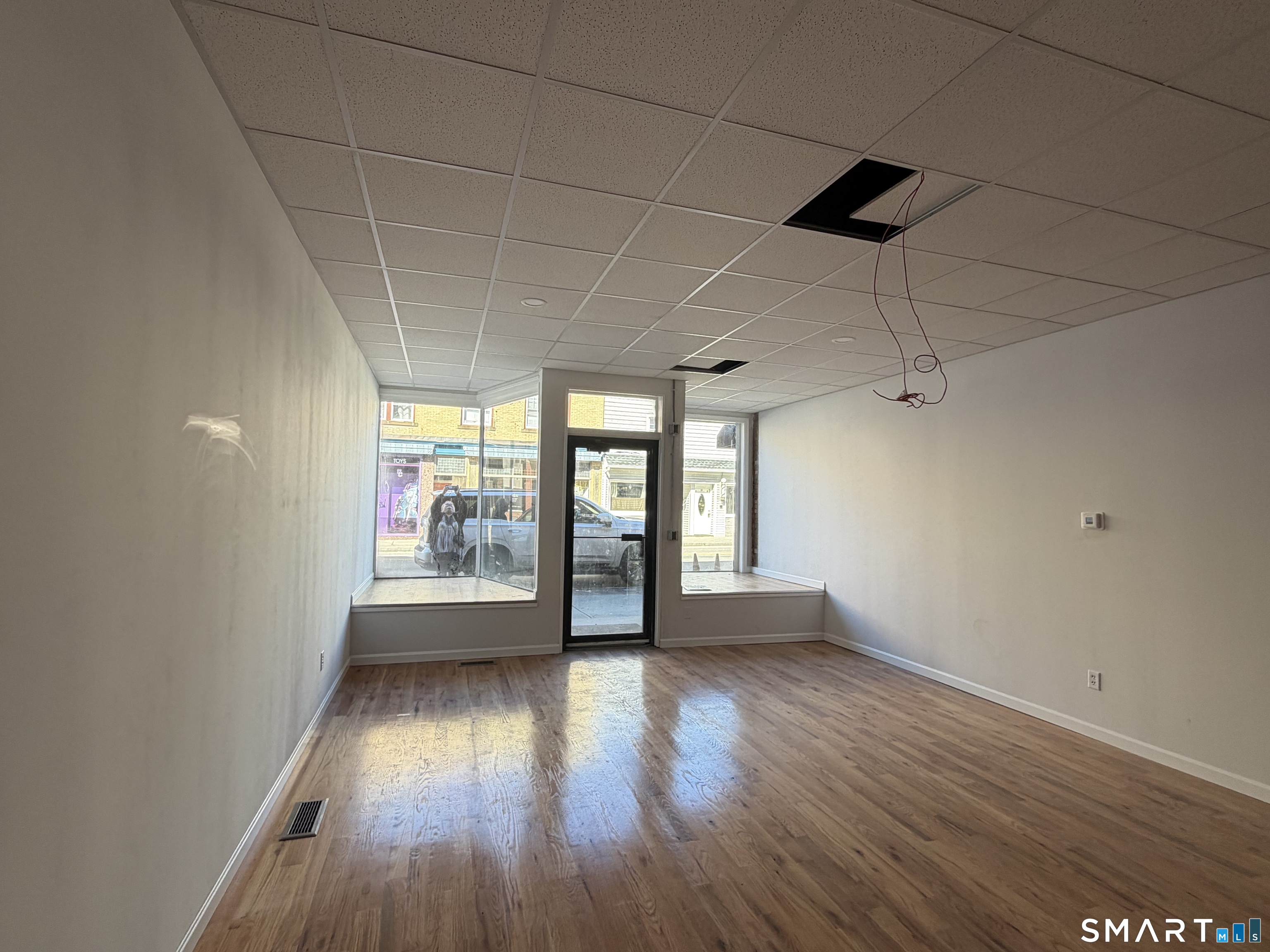 90 Main Street Property Photo 2