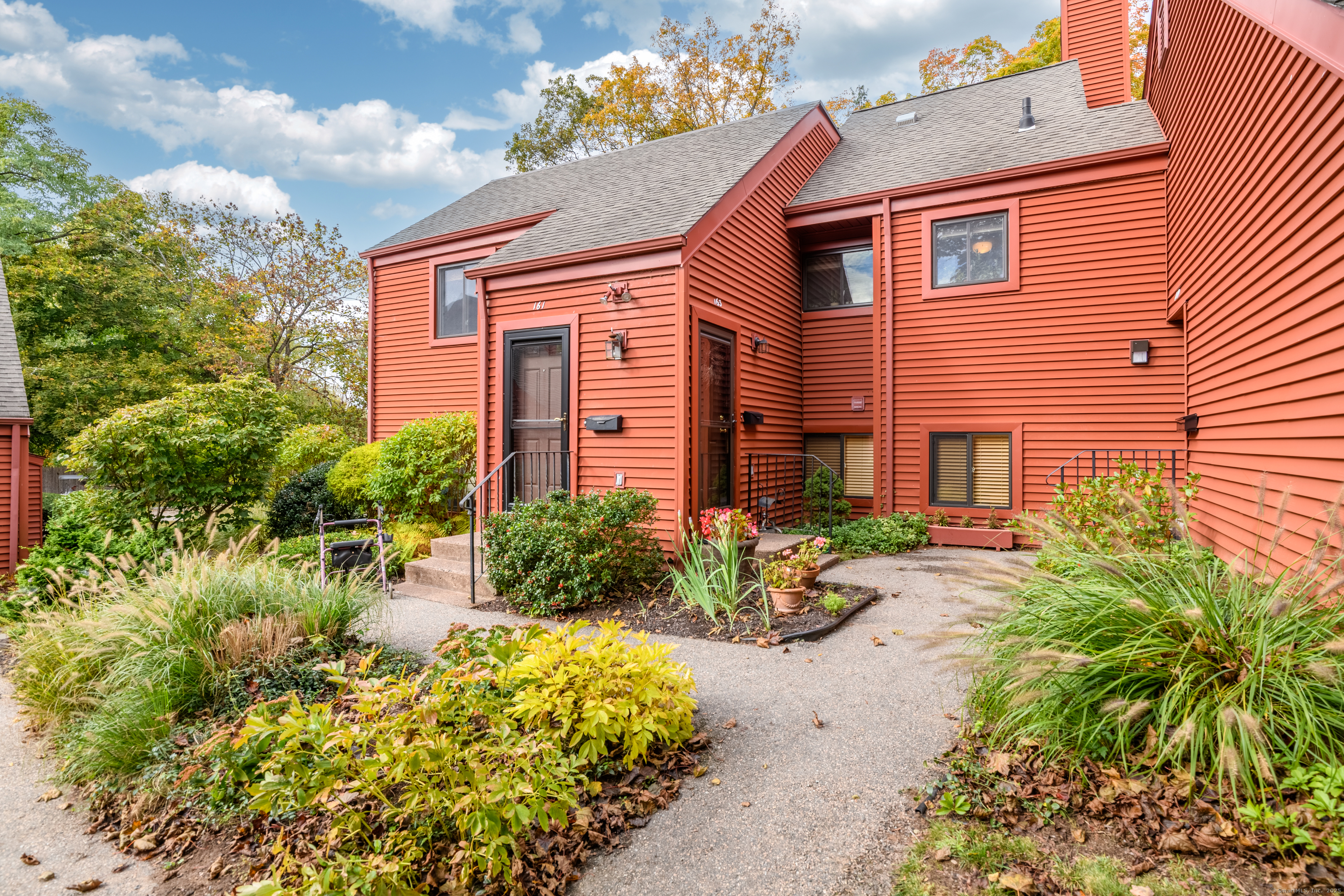 163 Hollister North 163 Way