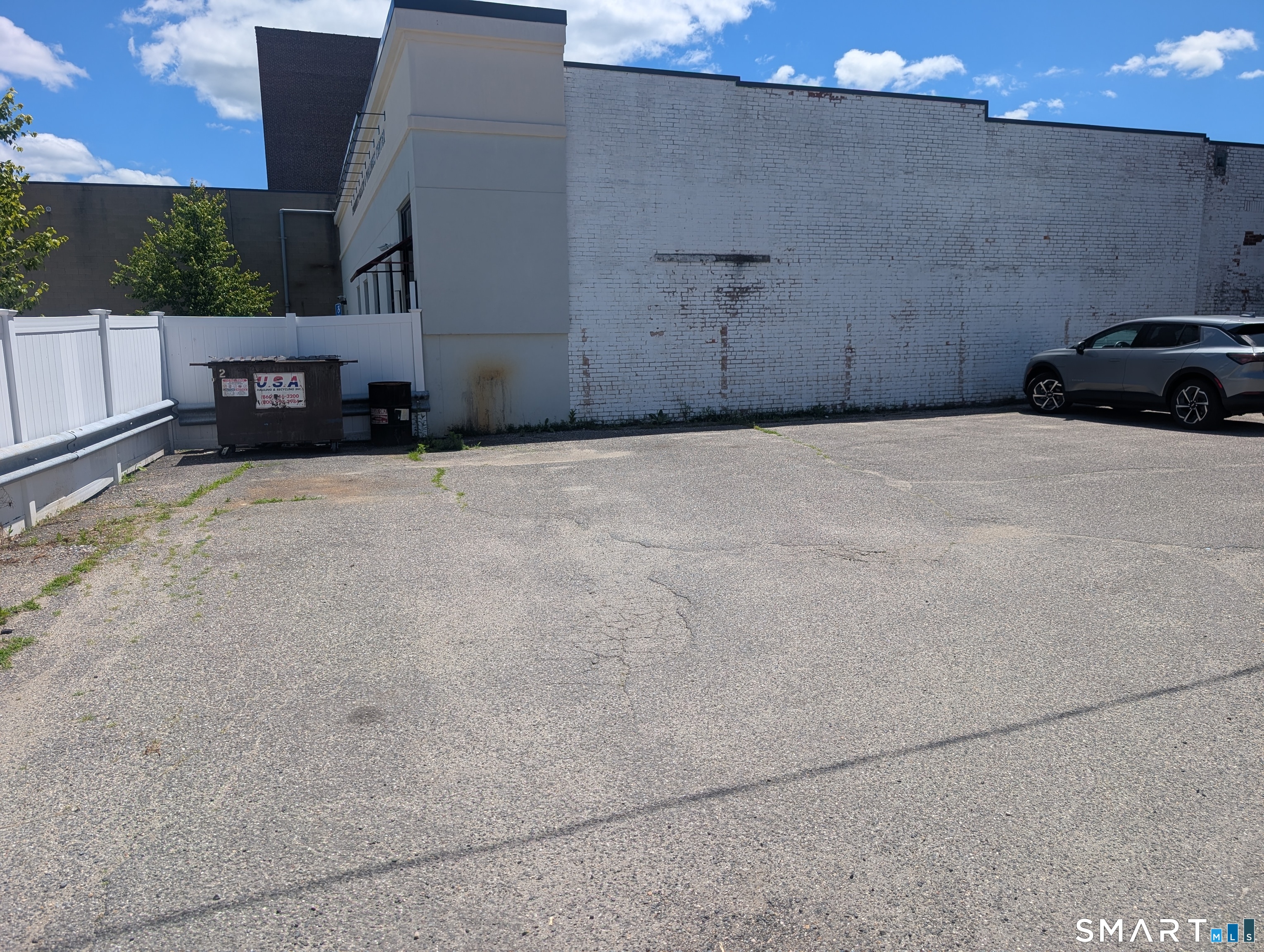 380 Main Street Property Photo 16