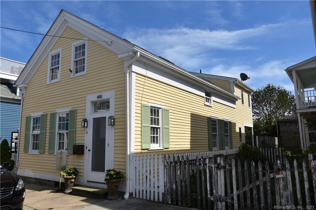 15 Trumbull Street Property Photo 1