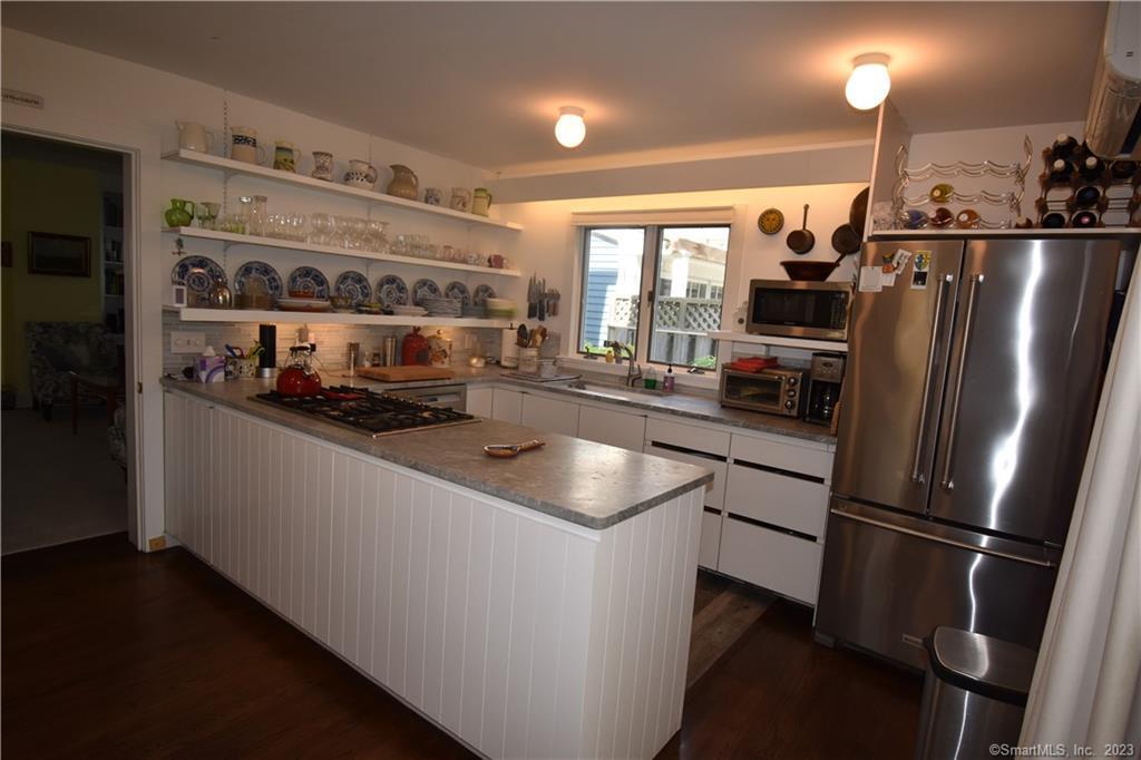 15 Trumbull Street Property Photo 4