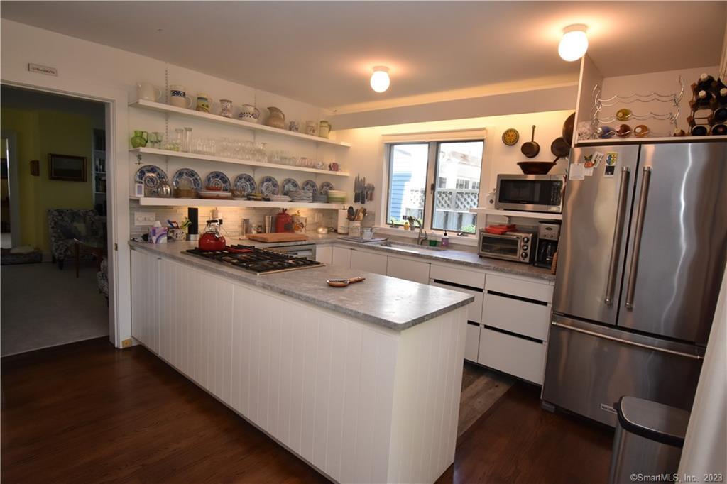 15 Trumbull Street Property Photo 5