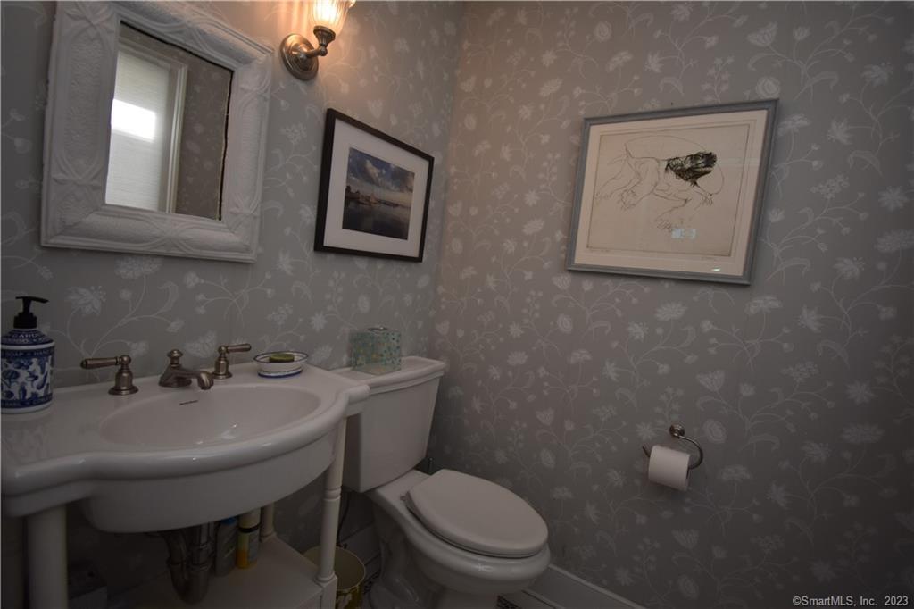 15 Trumbull Street Property Photo 10