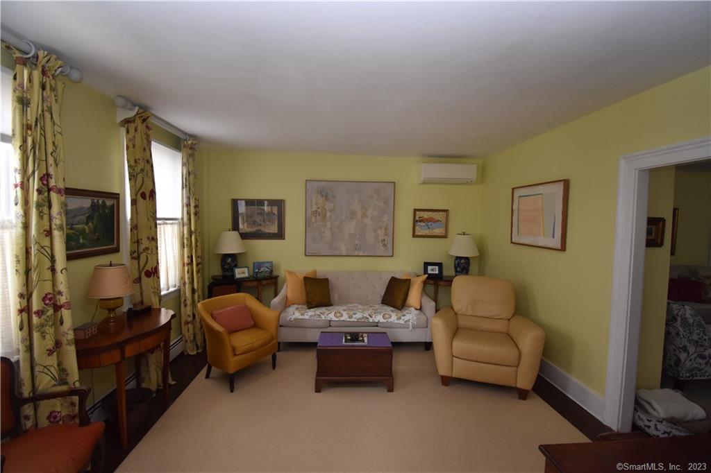 15 Trumbull Street Property Photo 12