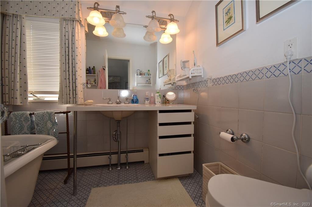 15 Trumbull Street Property Photo 22