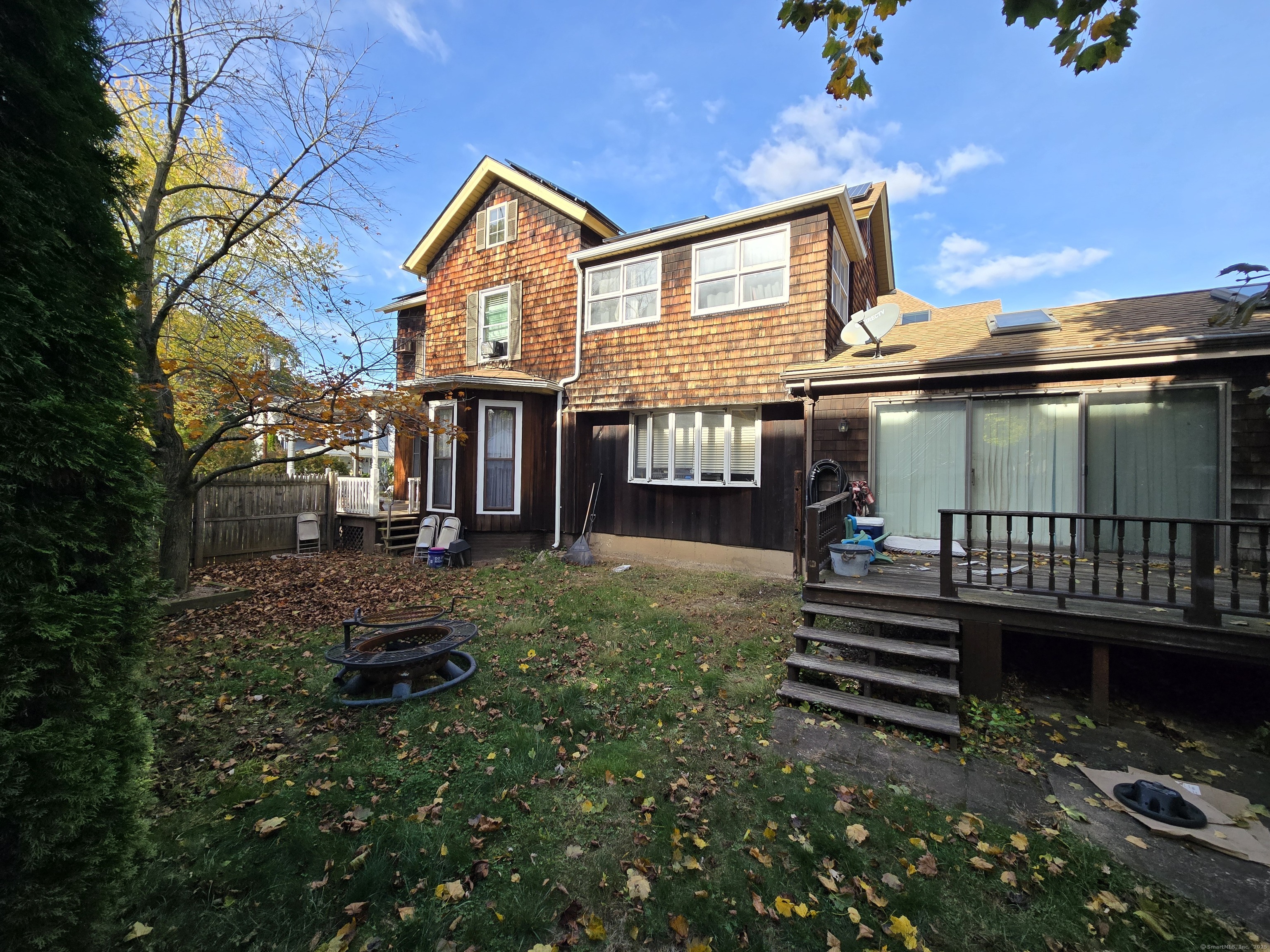 112 Lincoln Street Property Photo 6