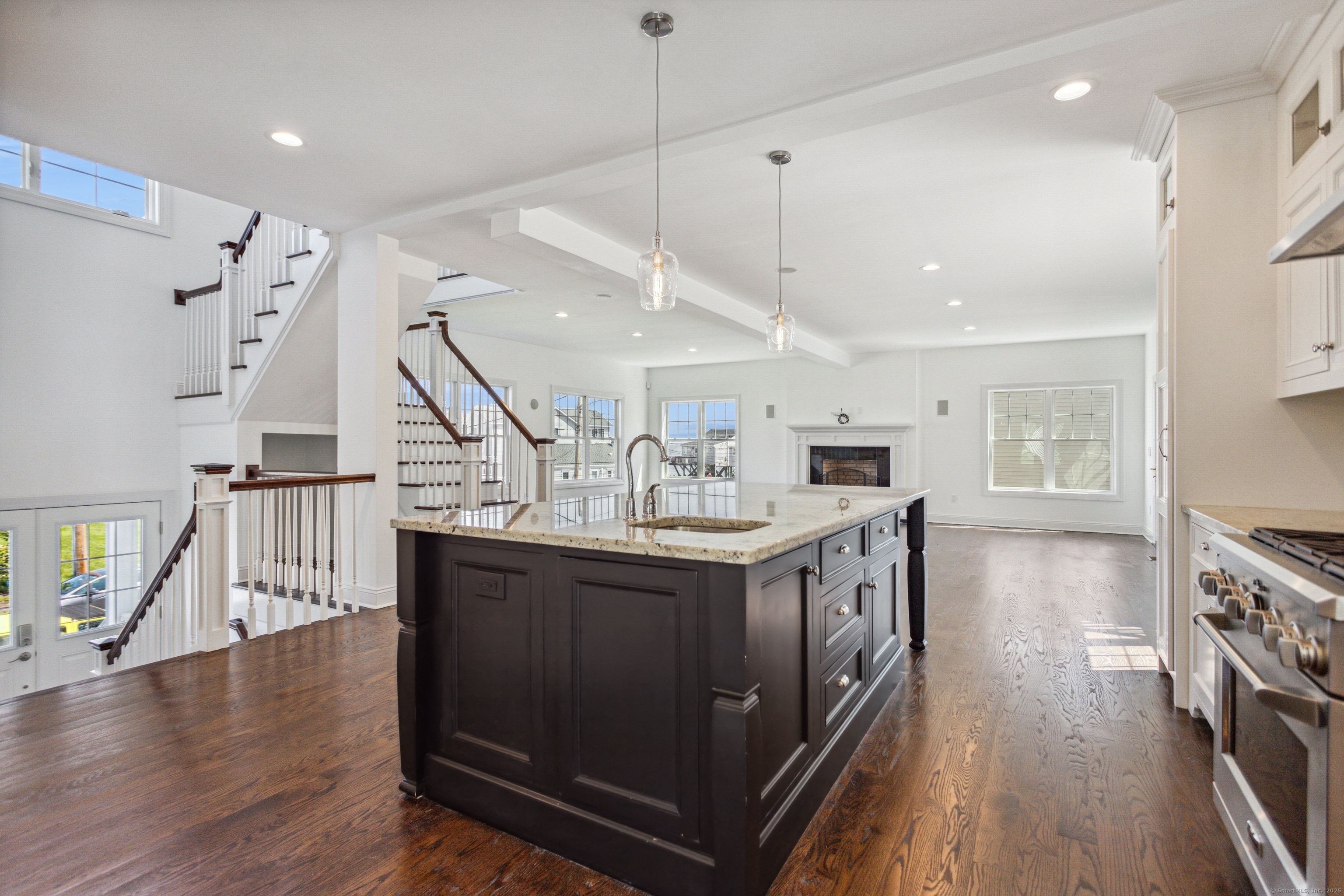 35 Fifth Avenue Property Photo 7