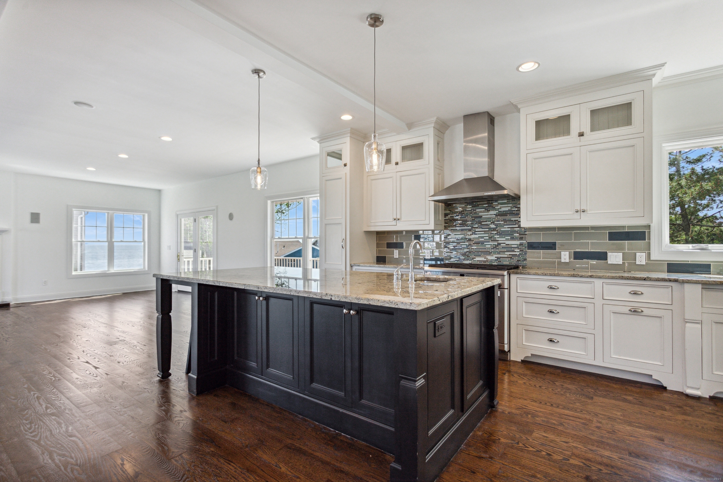 35 Fifth Avenue Property Photo 9