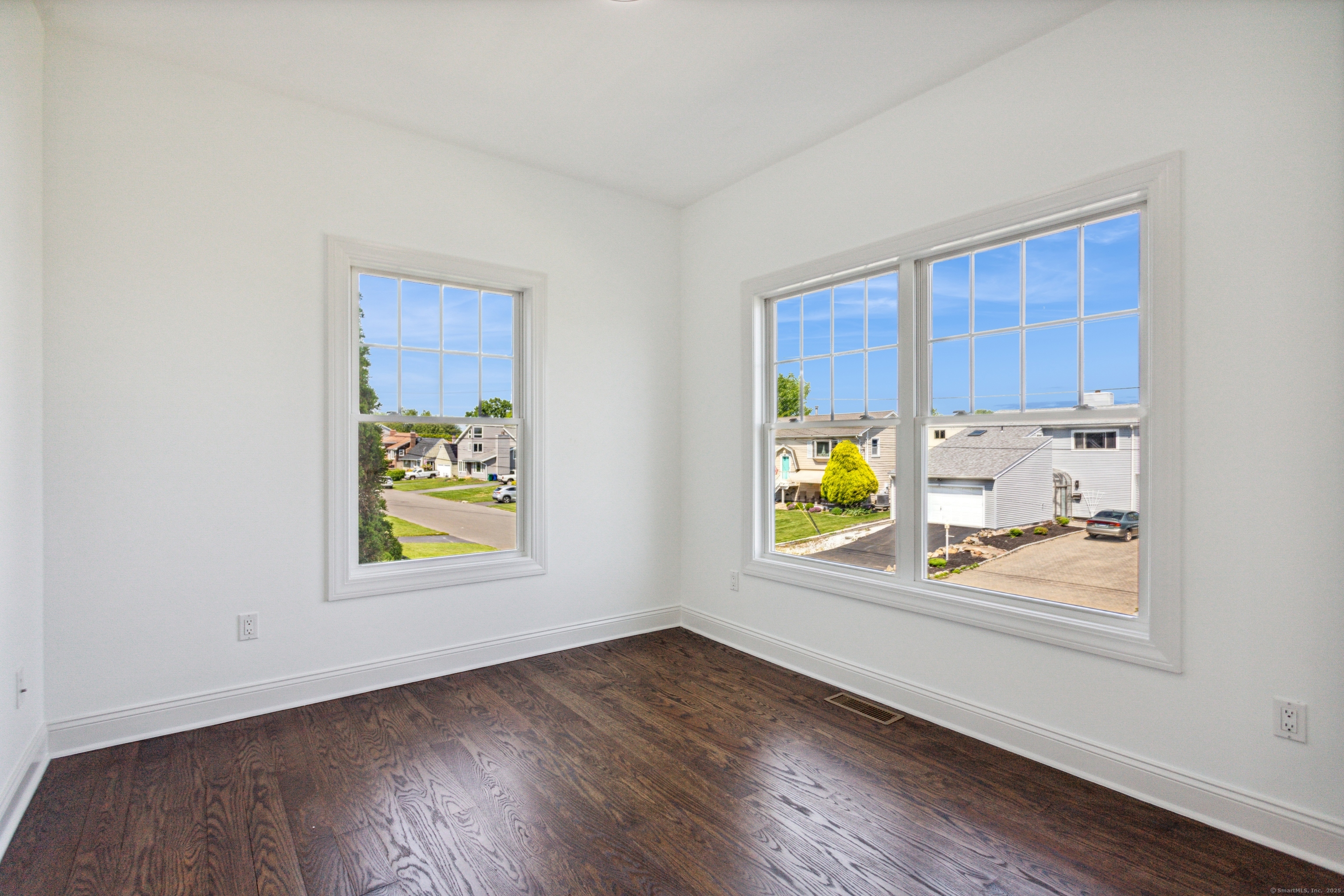 35 Fifth Avenue Property Photo 26