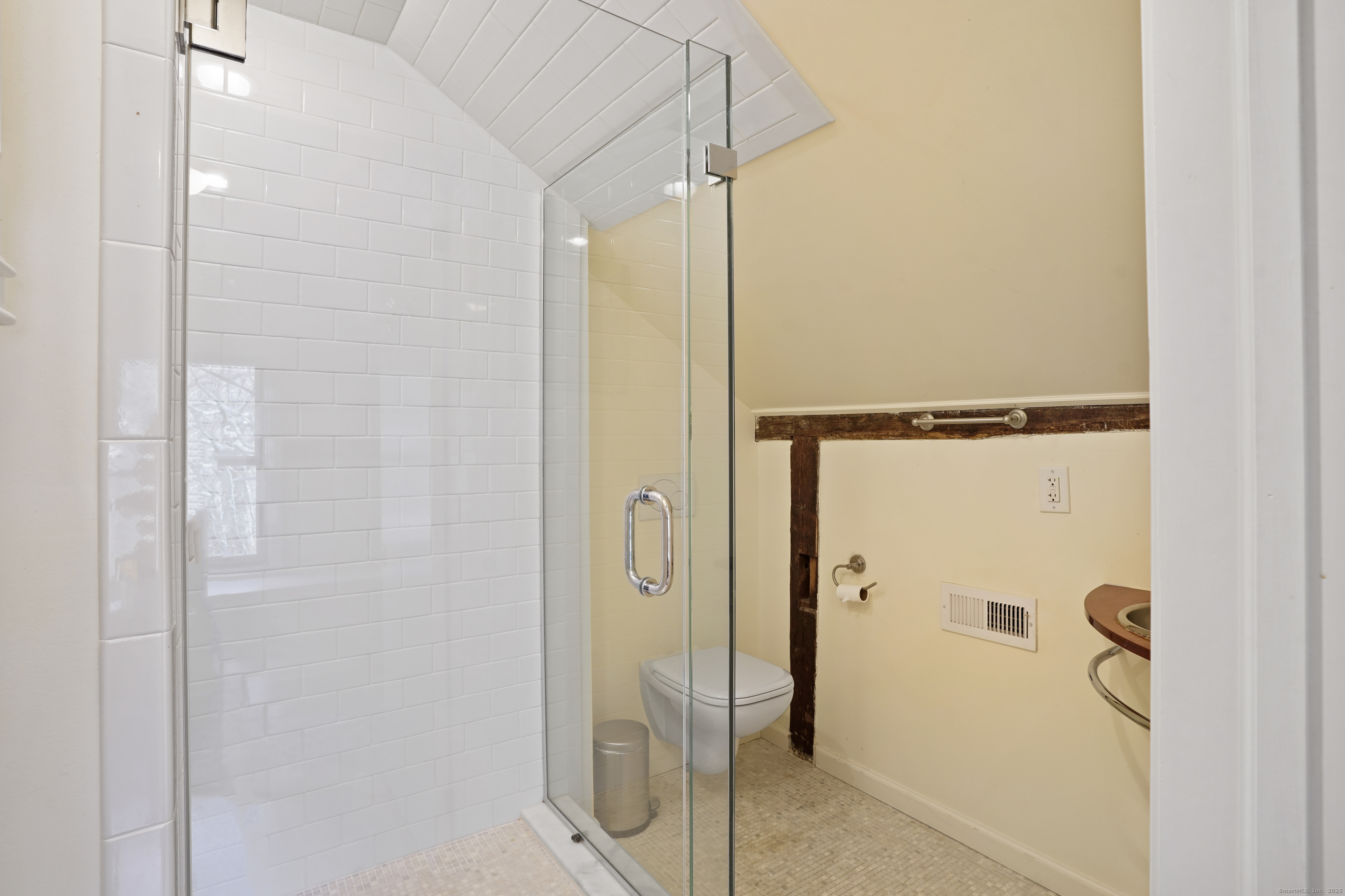 24138909 Property Photo 25