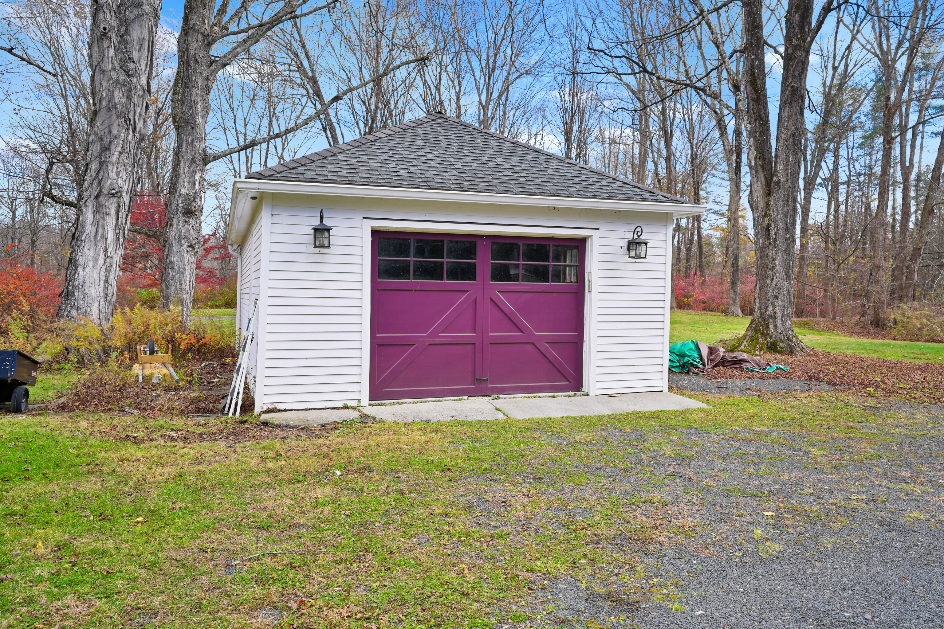24138909 Property Photo 36