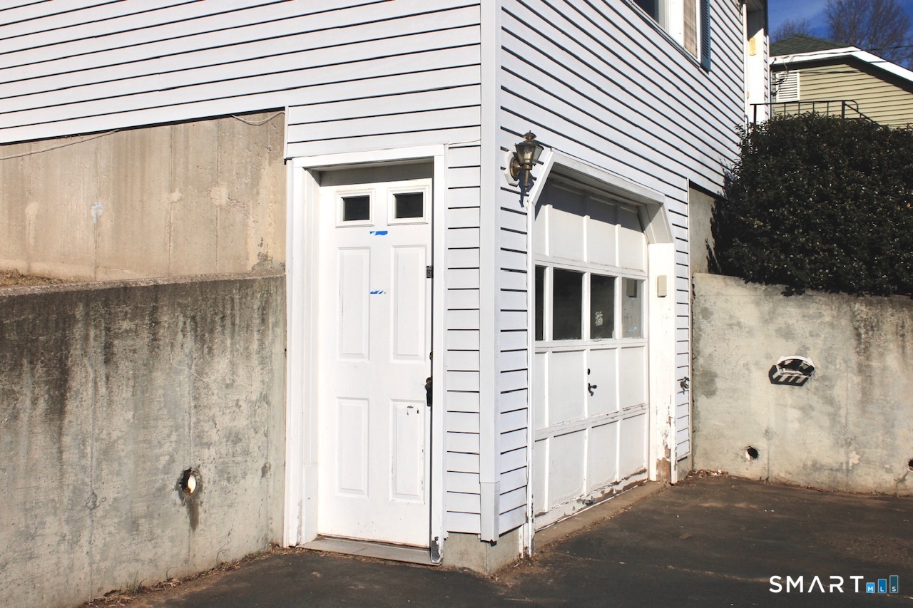 6 North Lane Property Photo 7