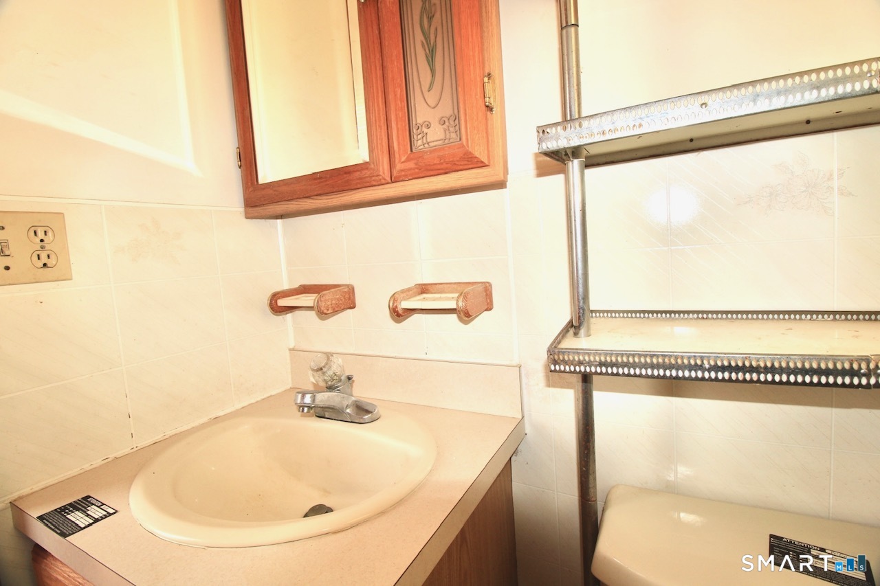6 North Lane Property Photo 20