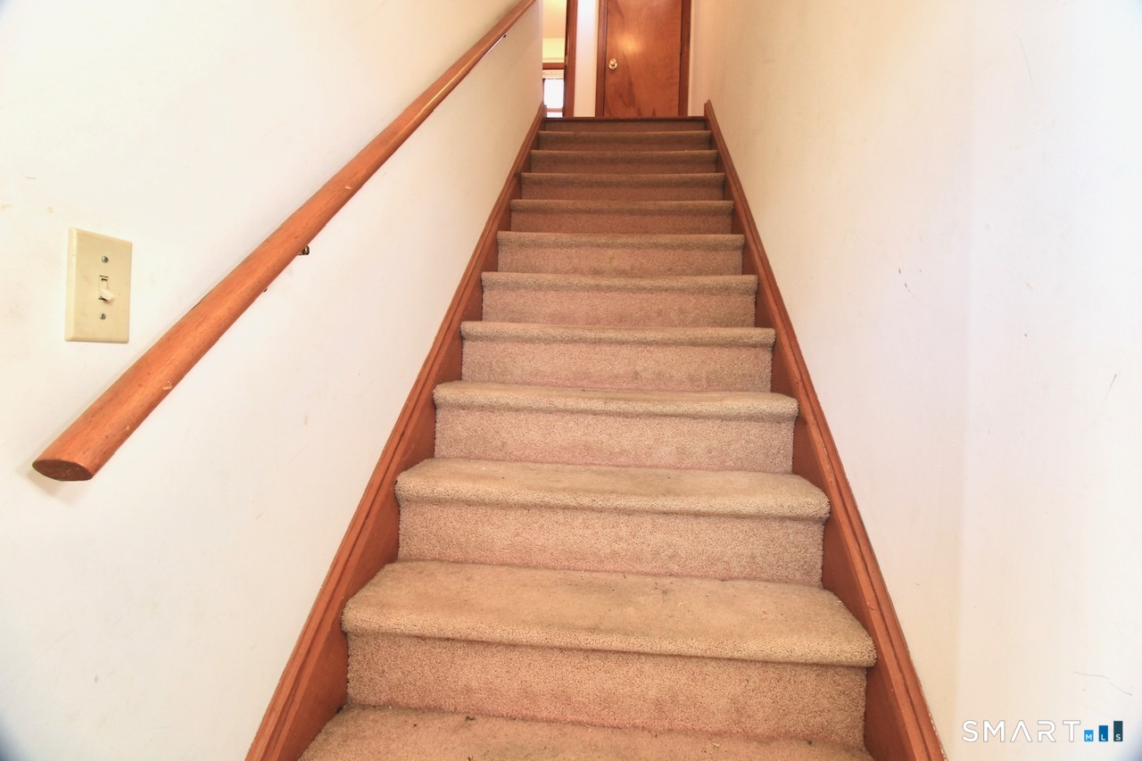 6 North Lane Property Photo 21