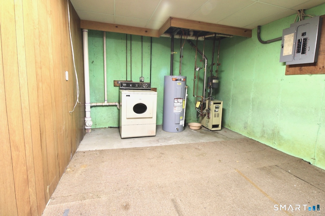 6 North Lane Property Photo 33