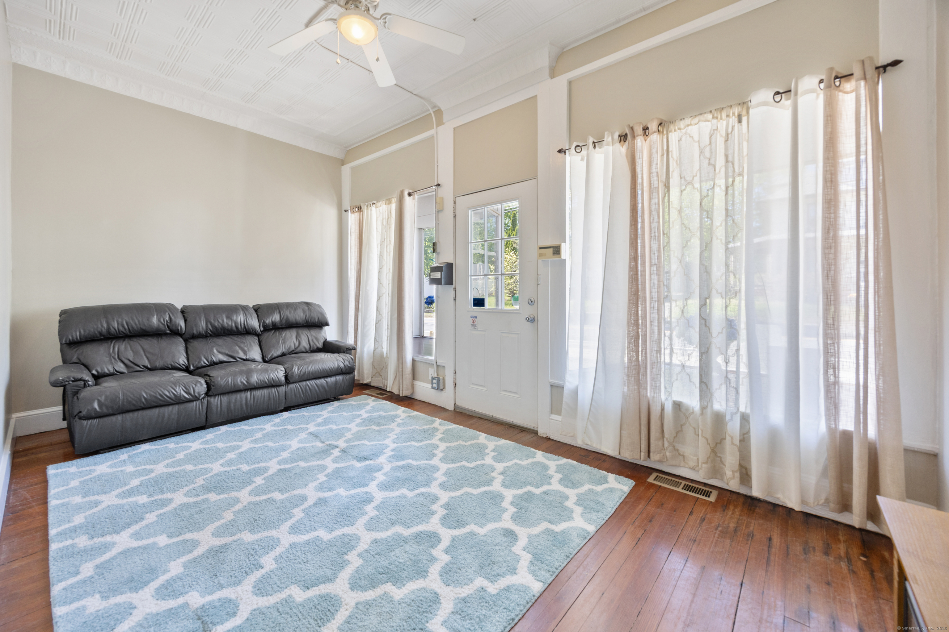 230 Frost Road Property Photo 6