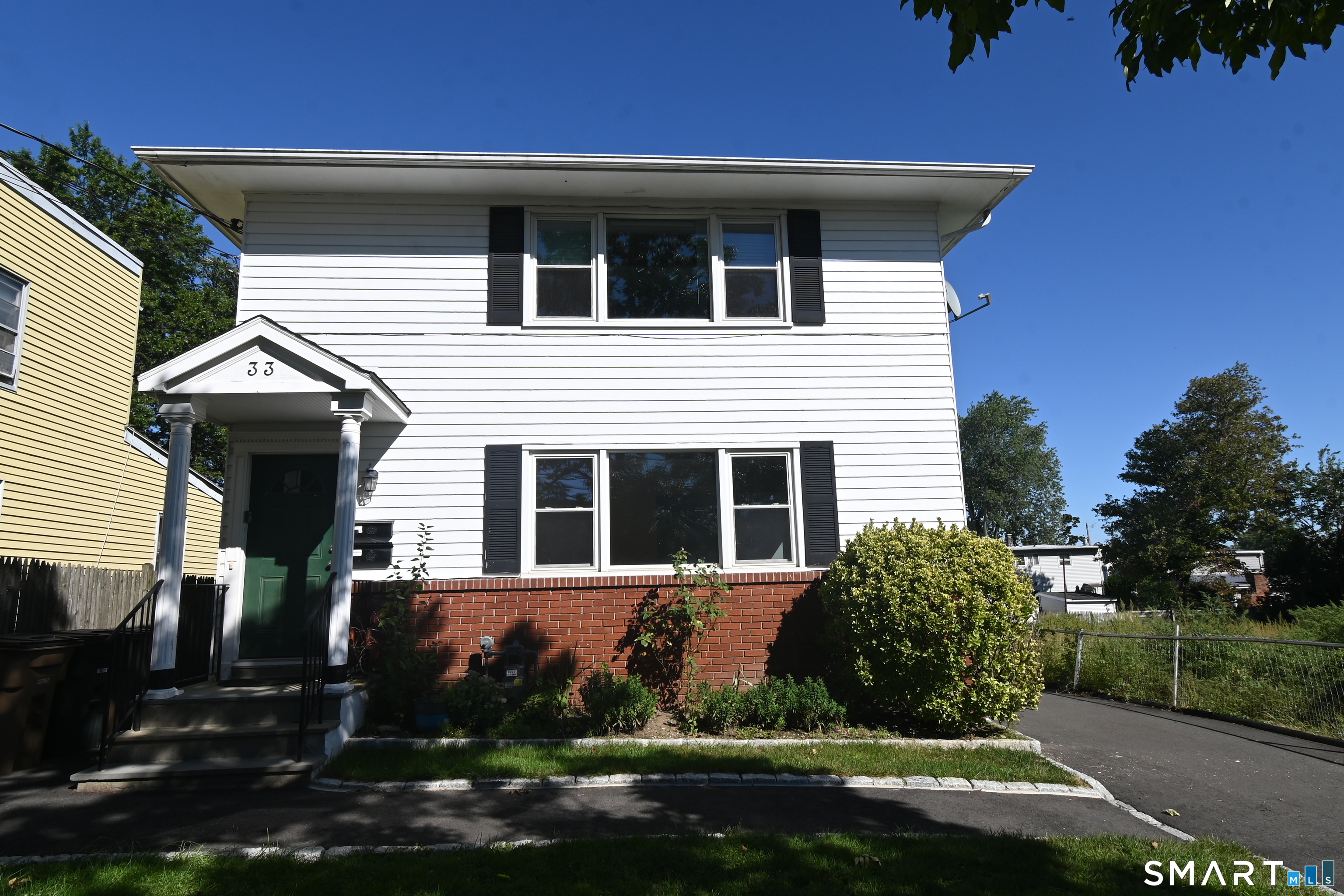 33 Dora Street Property Photo 1