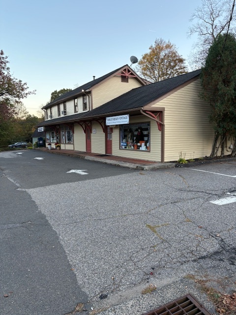 1514 Southford Road Property Photo 1