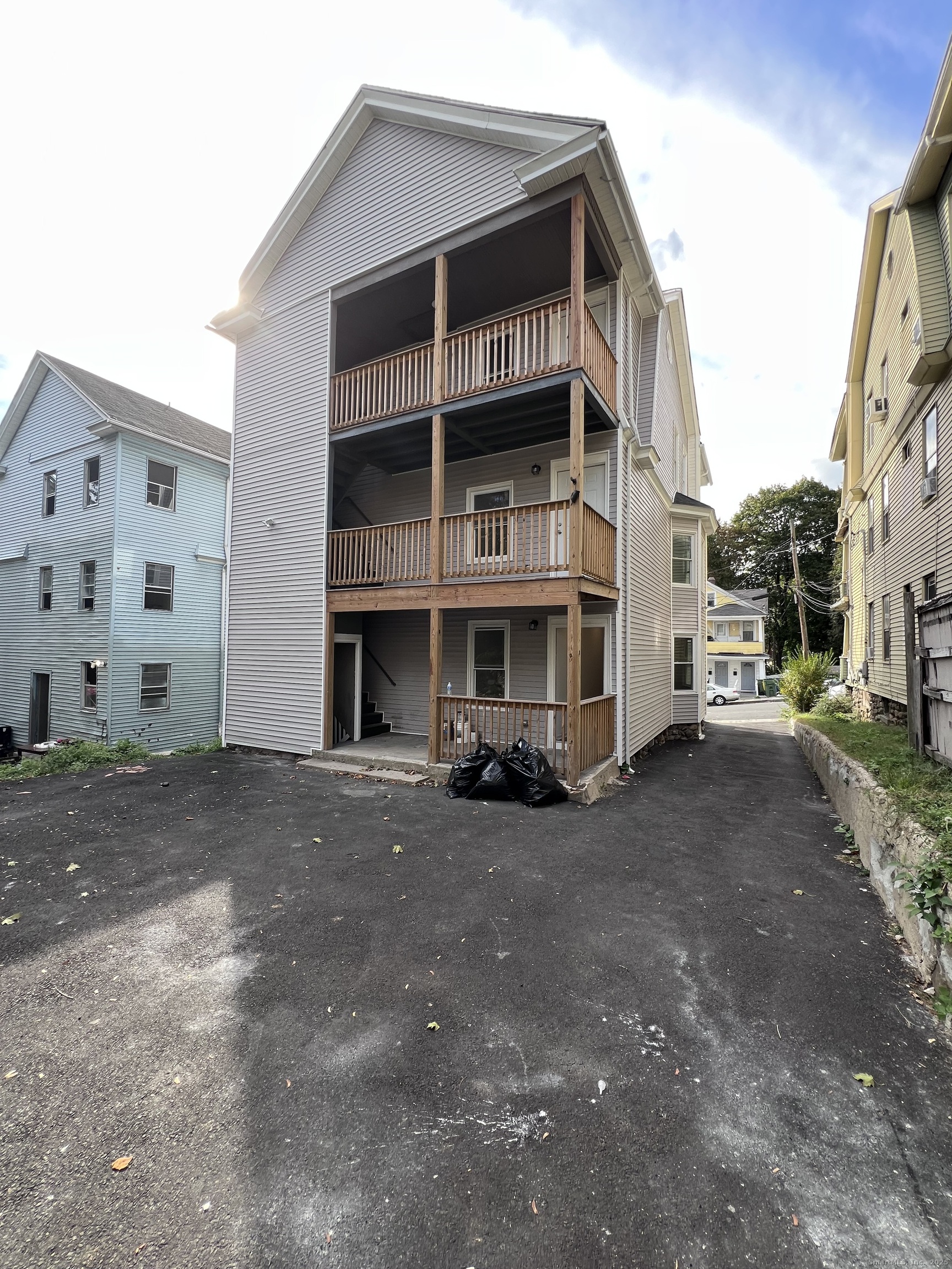 36 Vermont 3 Floor Street Property Photo 3