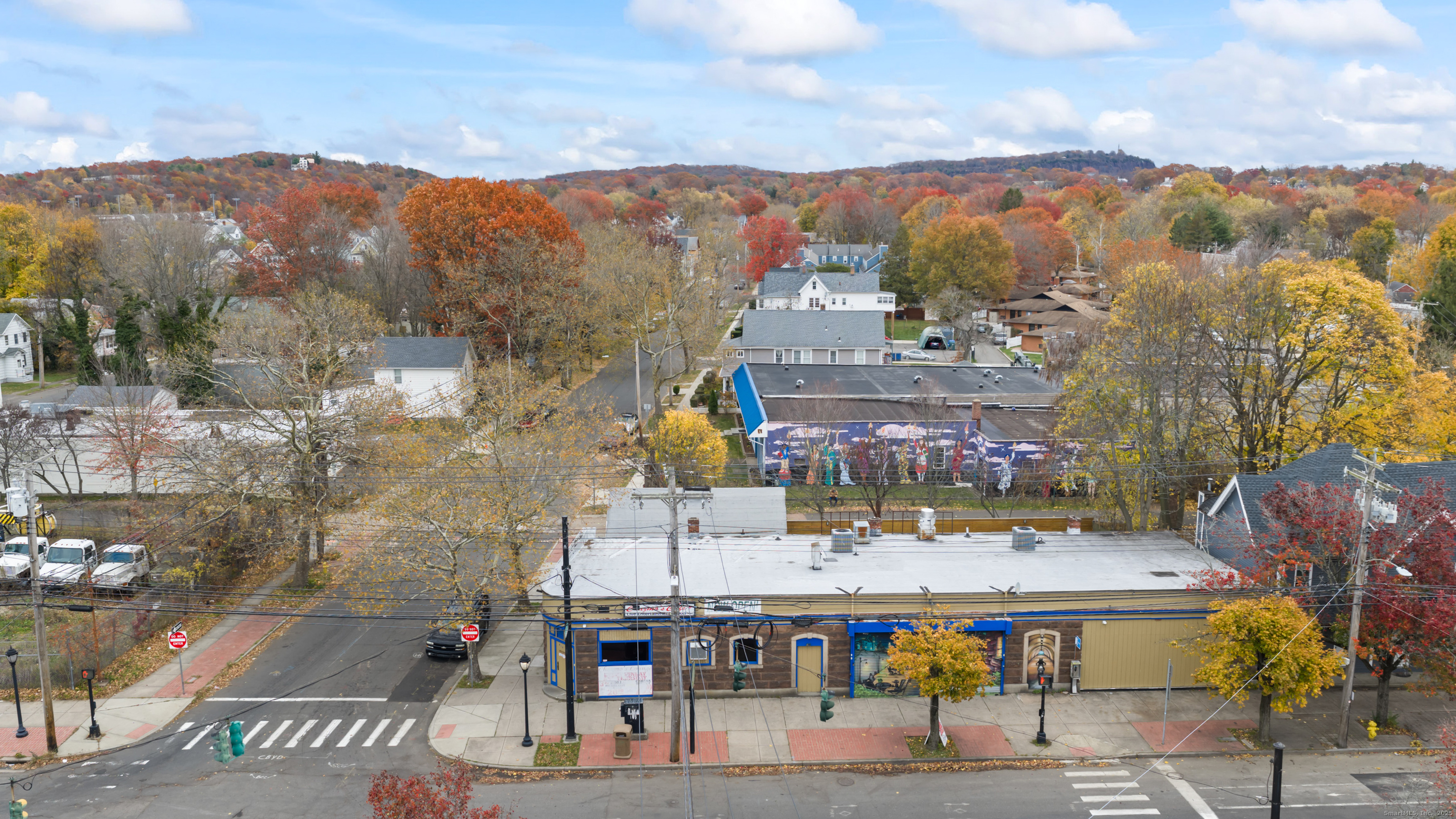 811 Dixwell Avenue Property Photo 1
