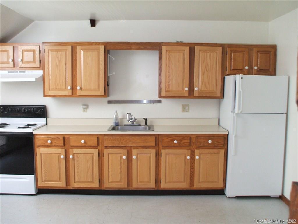 568 Danbury 2nd Floor Office Road Property Photo 1