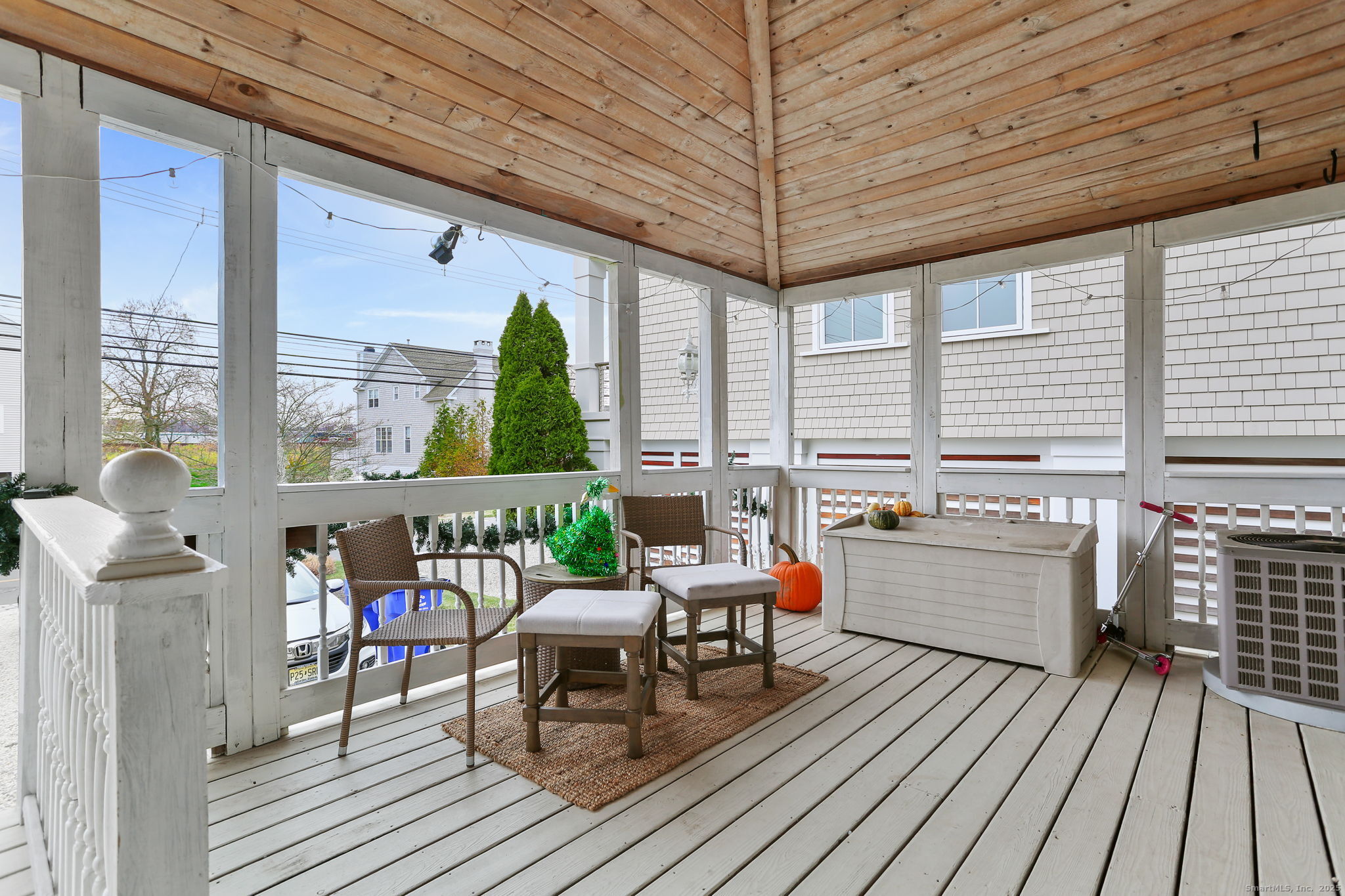 1235-1236 Fairfield Beach Road Property Photo 5