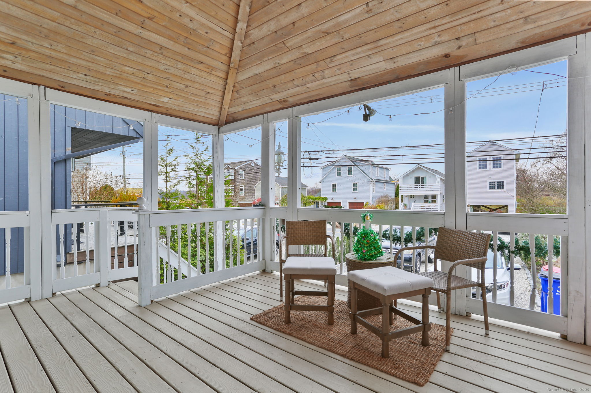 1235-1236 Fairfield Beach Road Property Photo 6