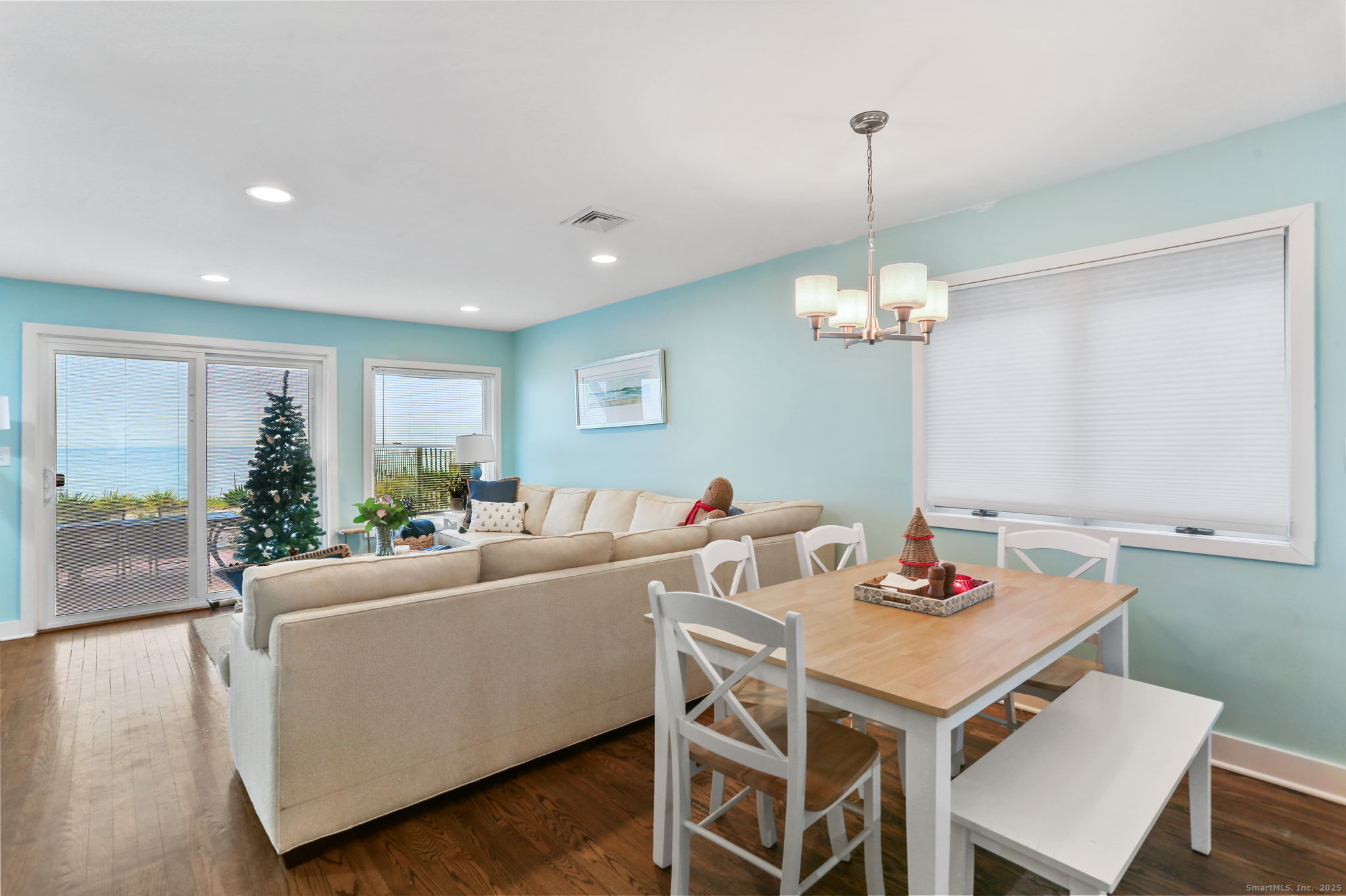 1235-1236 Fairfield Beach Road Property Photo 9