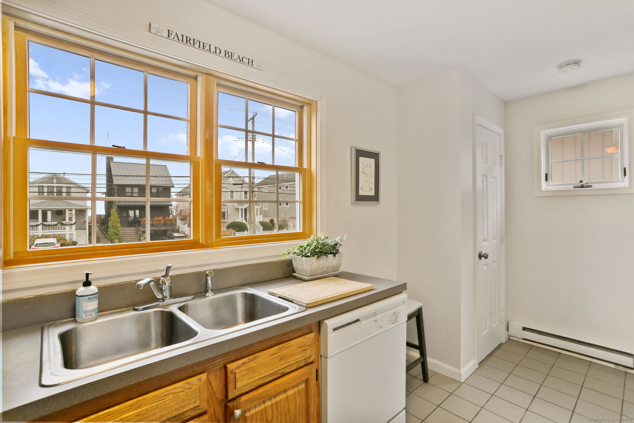1235-1236 Fairfield Beach Road Property Photo 33