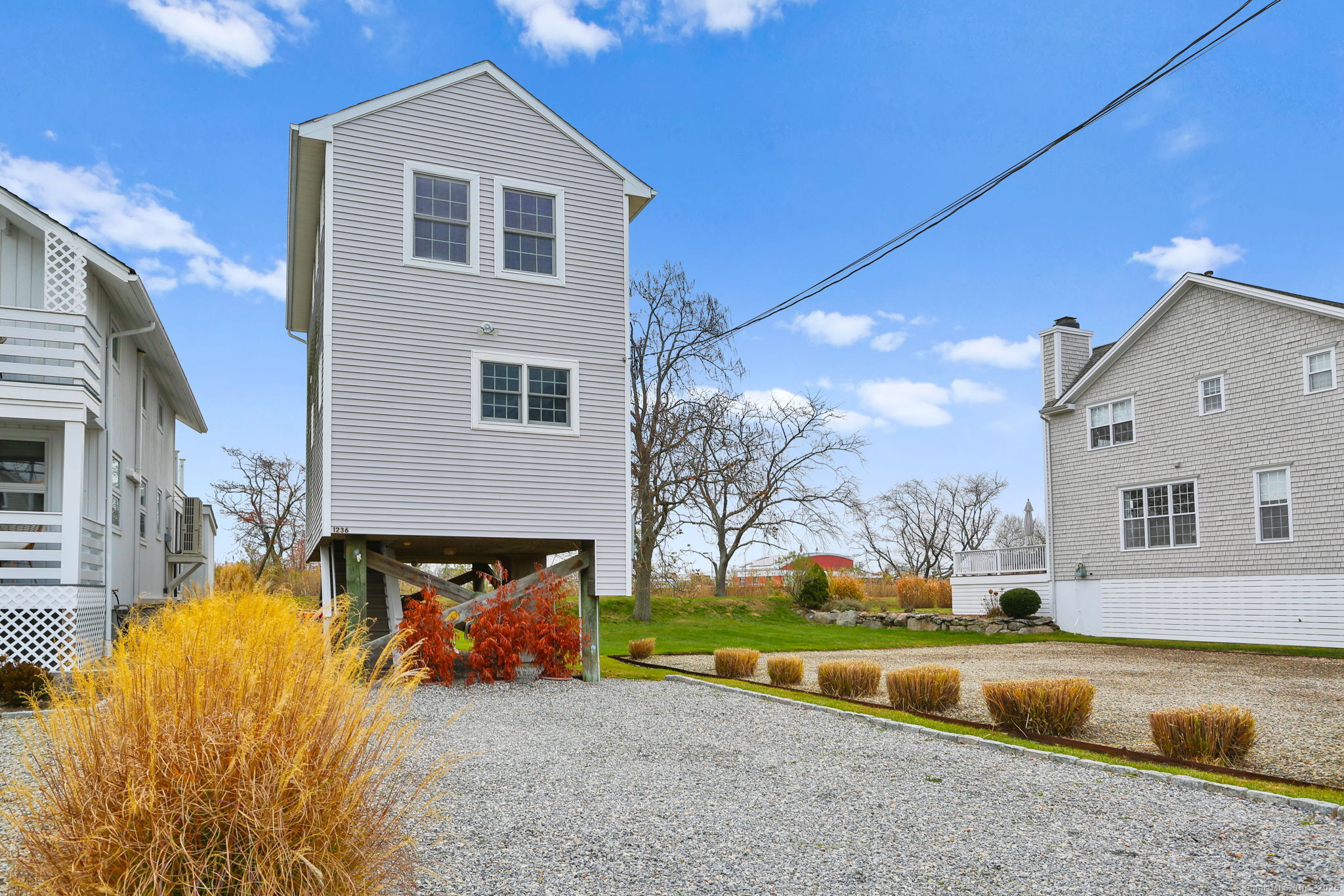 1235-1236 Fairfield Beach Road Property Photo 37