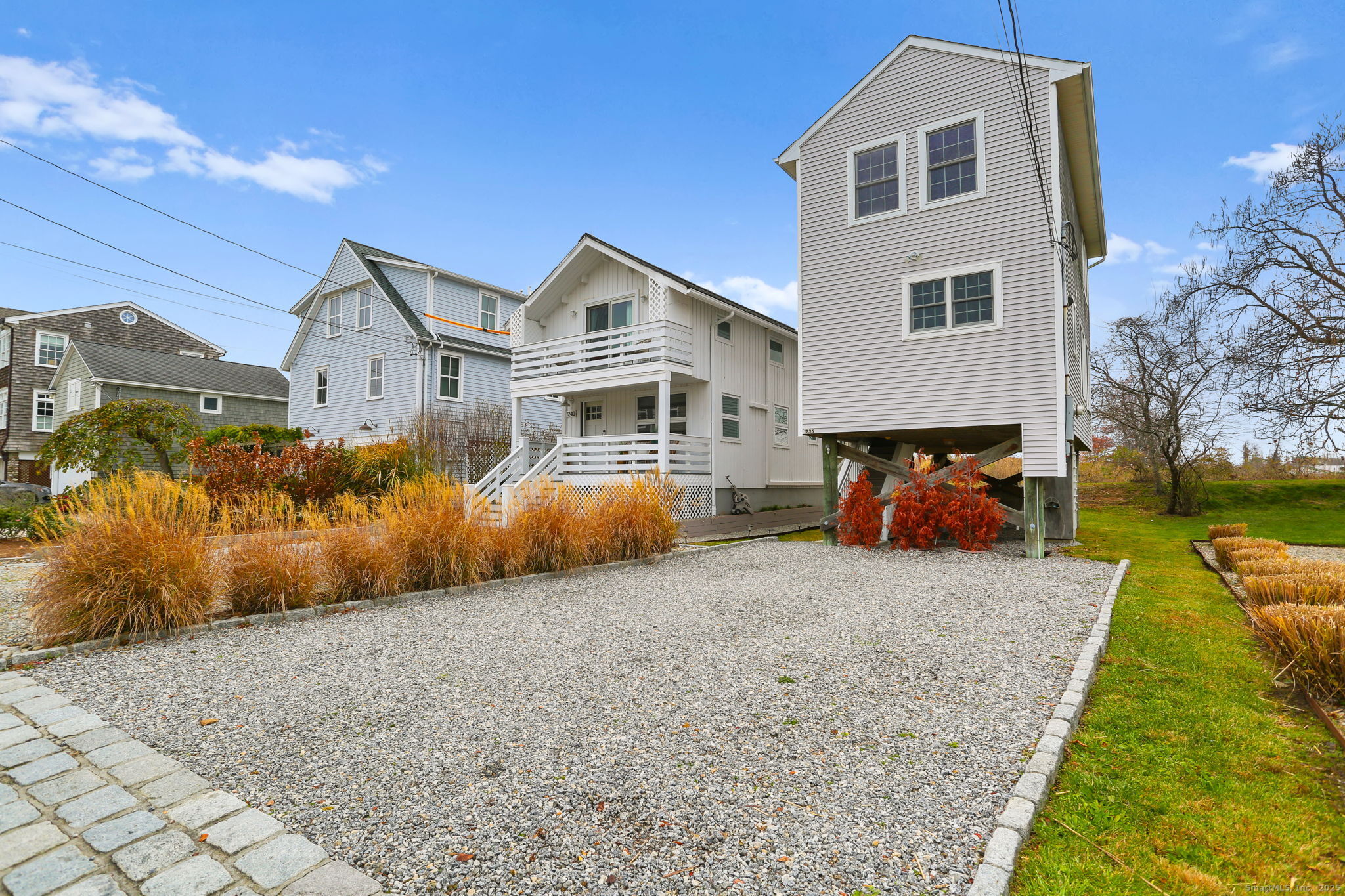 1235-1236 Fairfield Beach Road Property Photo 38