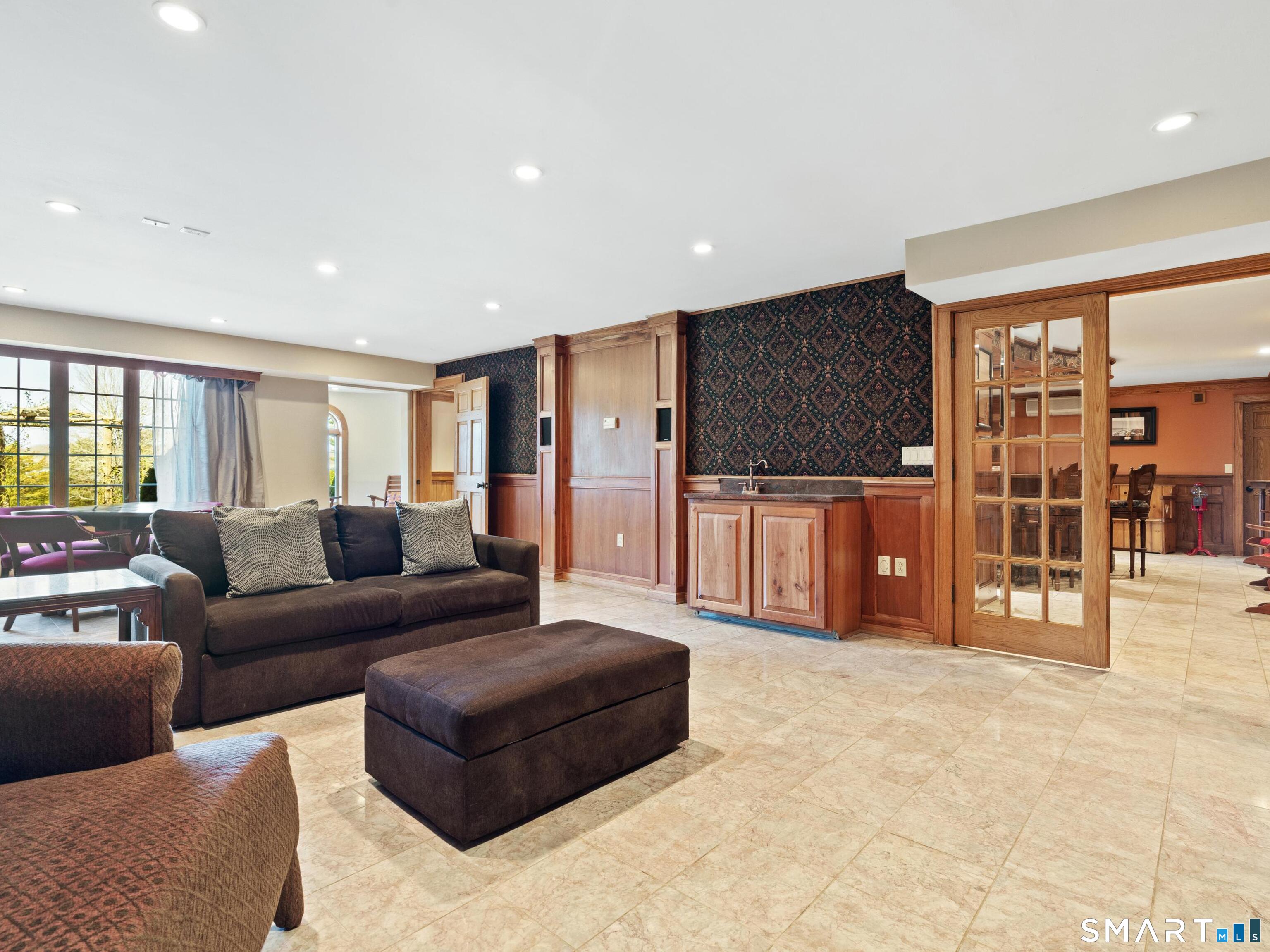 152 Whitehall Avenue Property Photo 17