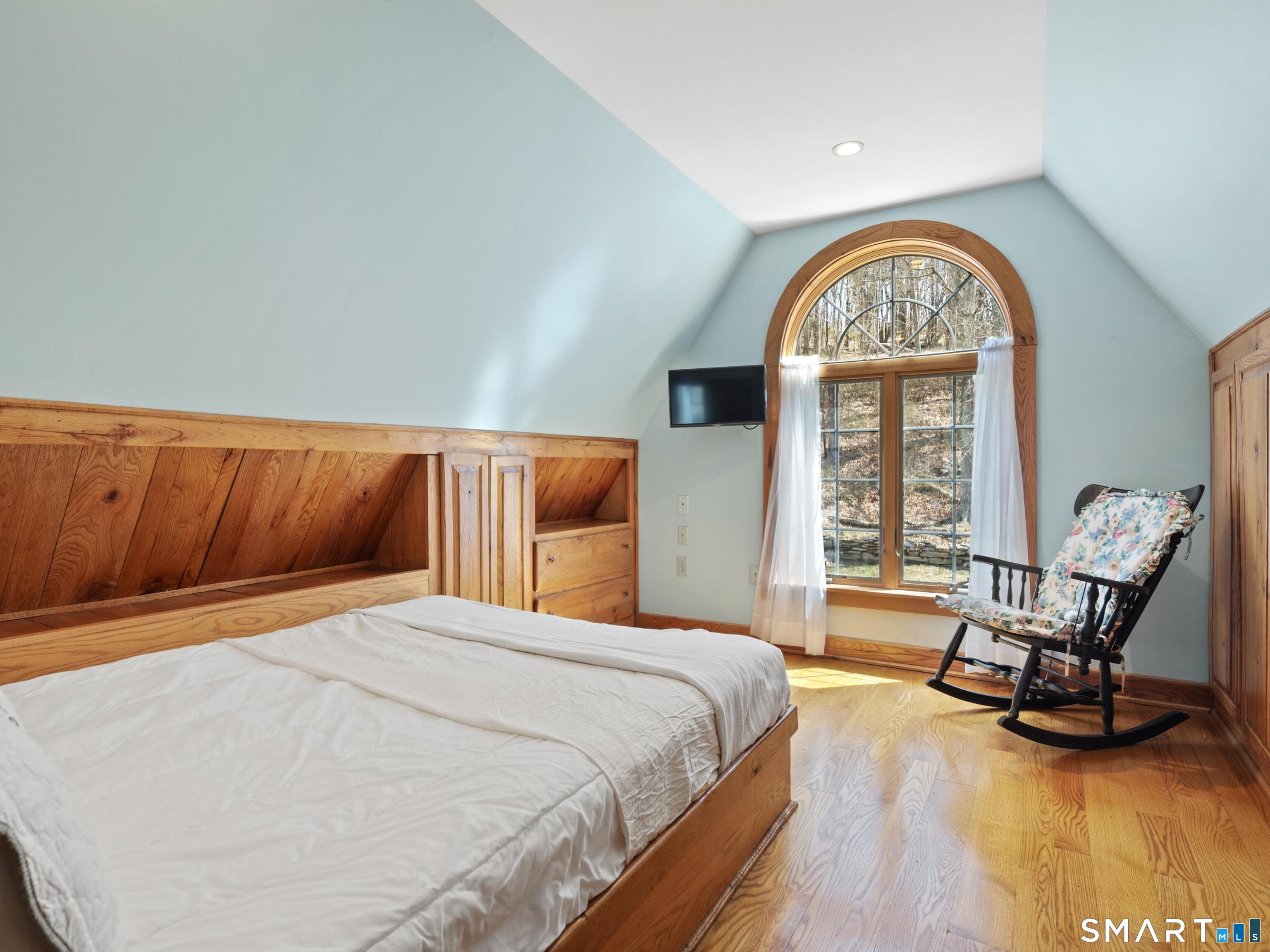 152 Whitehall Avenue Property Photo 21