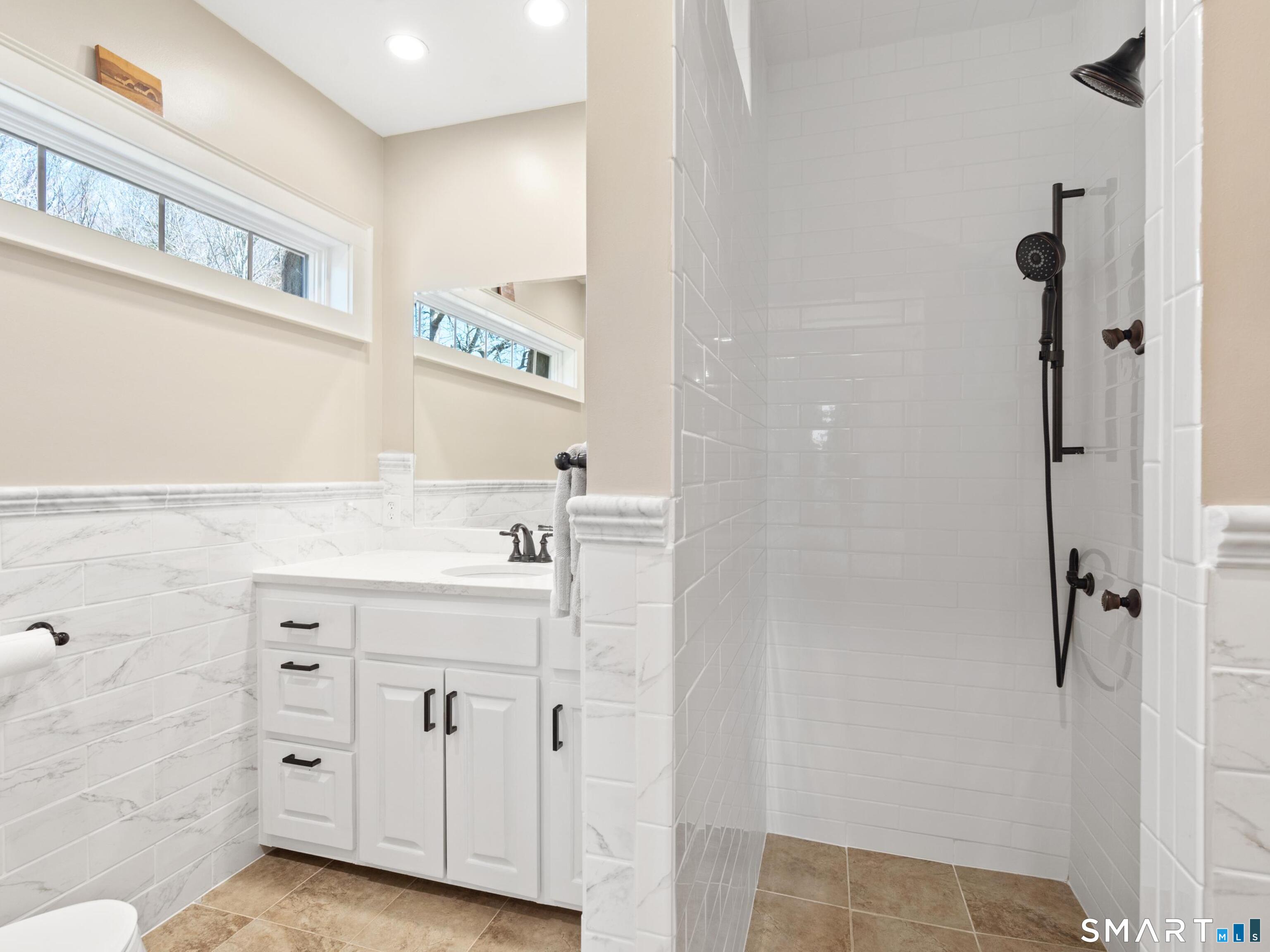 152 Whitehall Avenue Property Photo 28