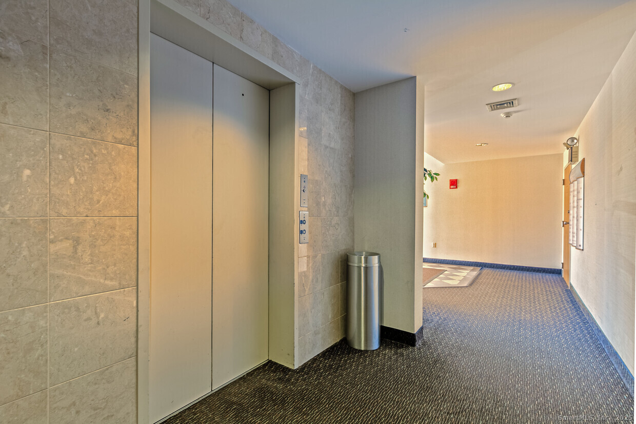400 Bayonet Street Property Photo 4