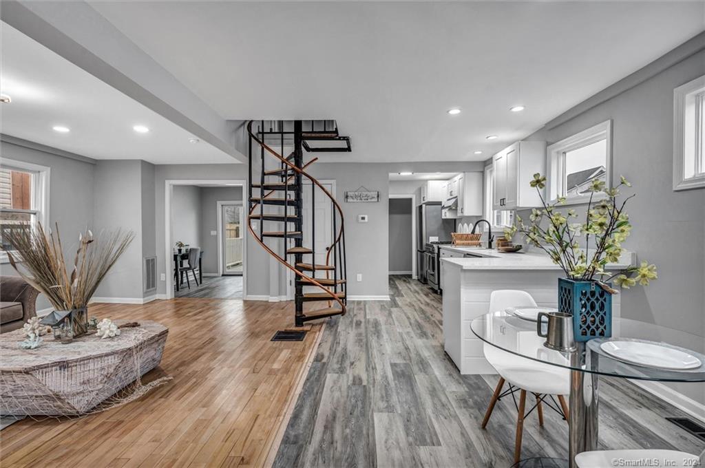 45 Arlington Street Property Photo 8