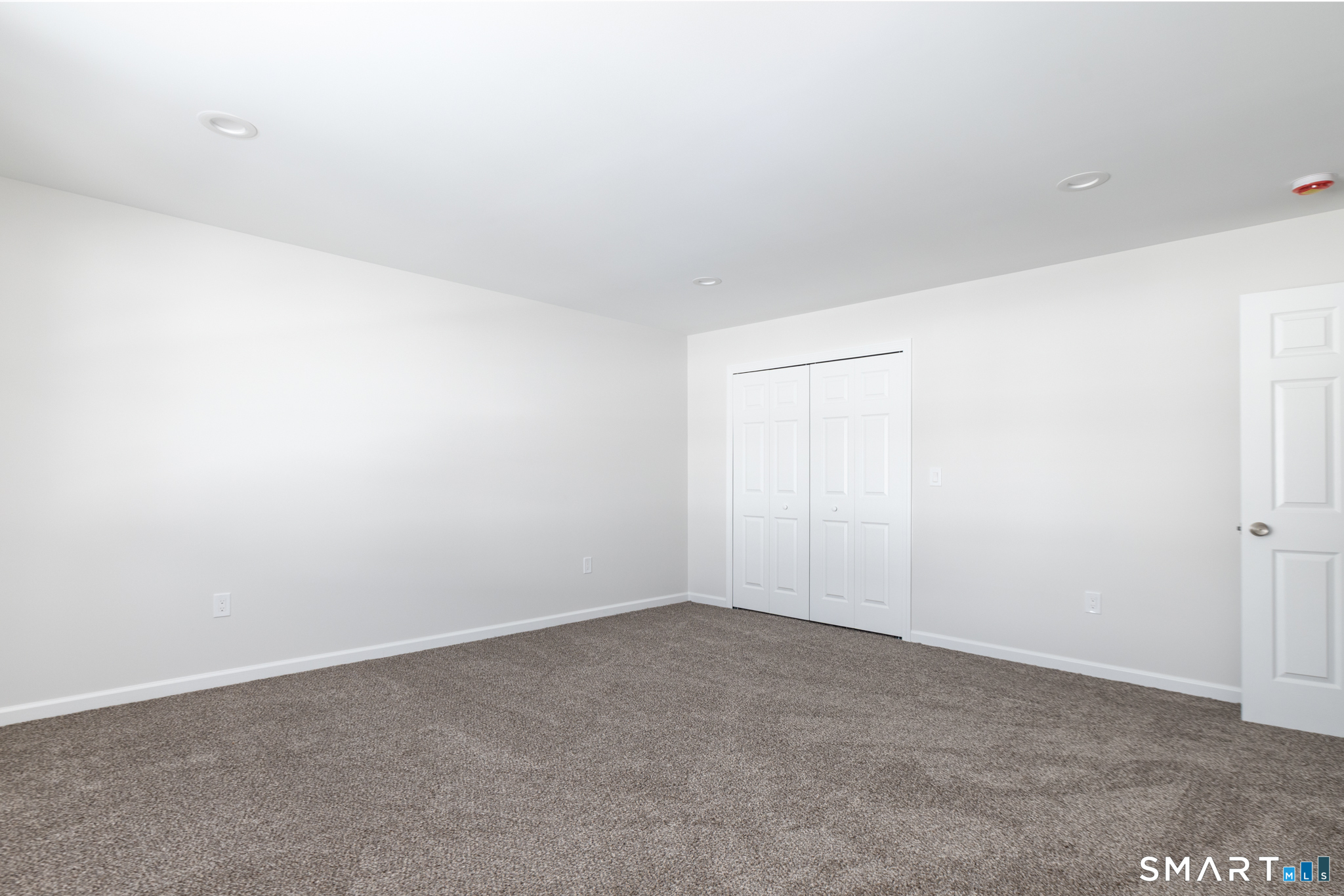 75 High Street Property Photo 15