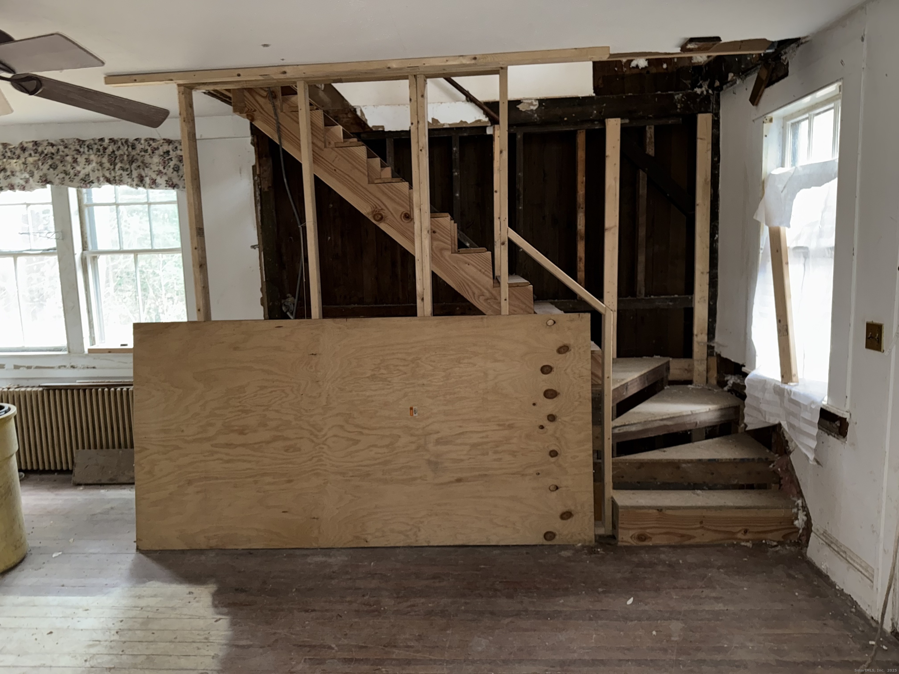 708 Hilliard Street Property Photo 6