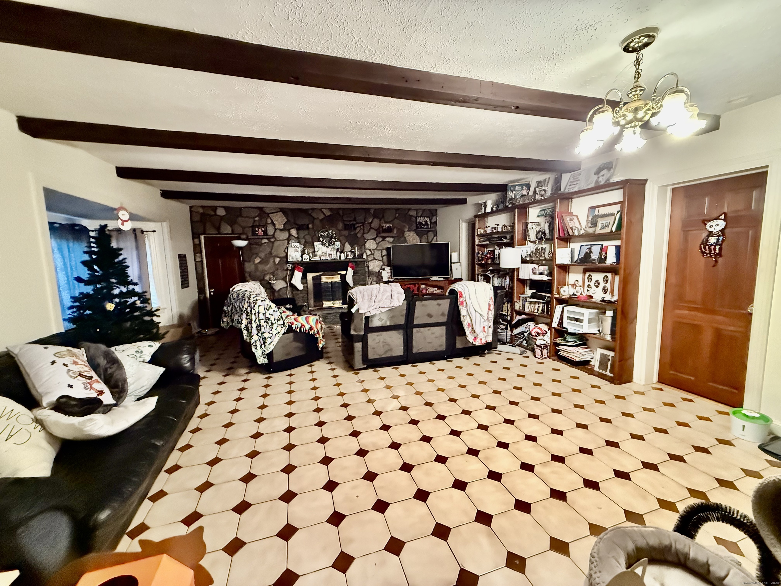 226 High West Street Property Photo 8